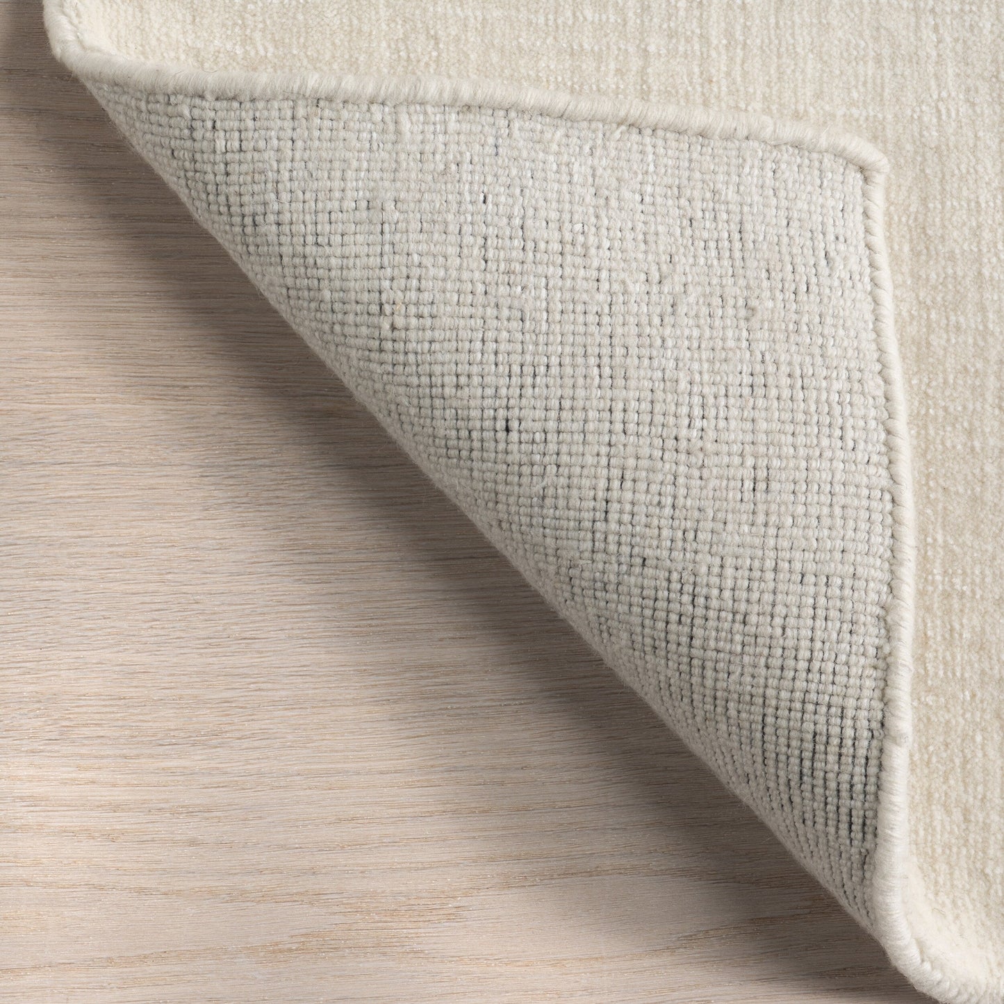 Tapis Nuloom Arrel en laine mélangée mouchetée