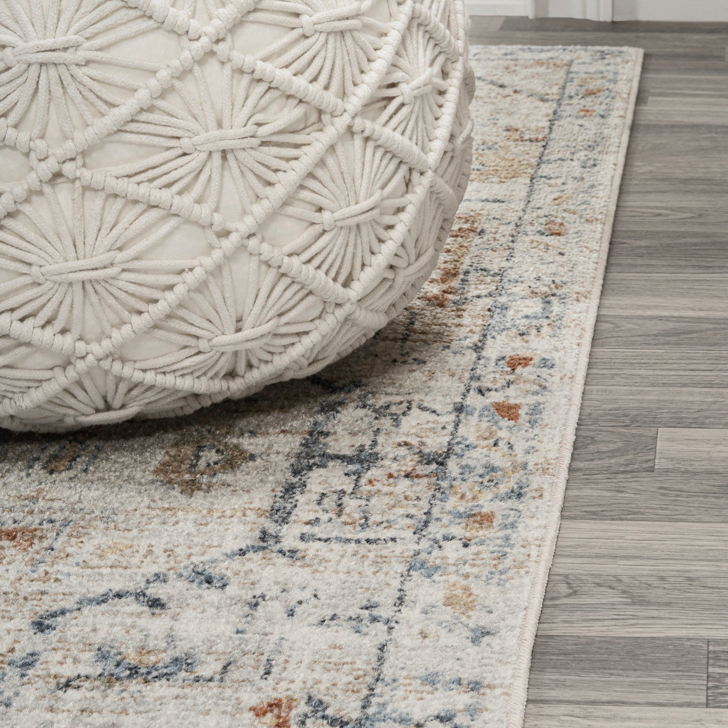 JONATHAN Y Brandy Bohemian Medallion Low-Pile Machine-Washable Cream/Terra Area Rug