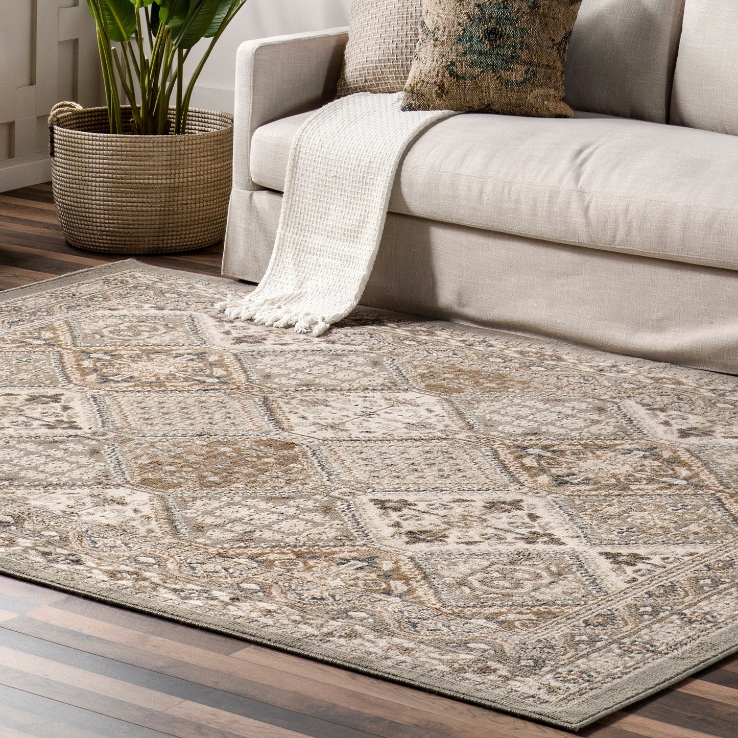 Tapis carrelé traditionnel Nuloom Becca