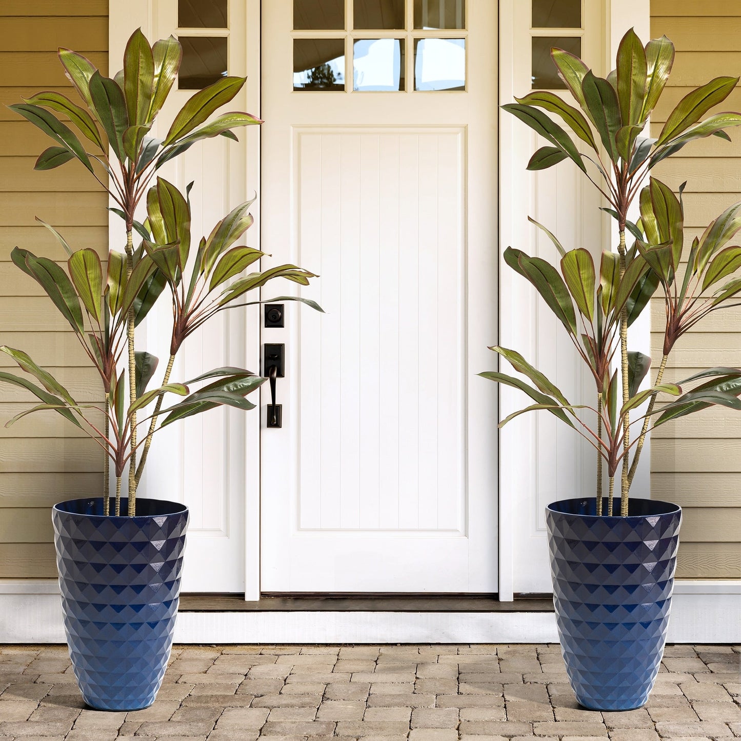 Glitzhome 19.75 H Eco-Friendly Oversized Faux Ceramic Diamond Textured Tall Planter Porch Flowerpot (Set of 2)