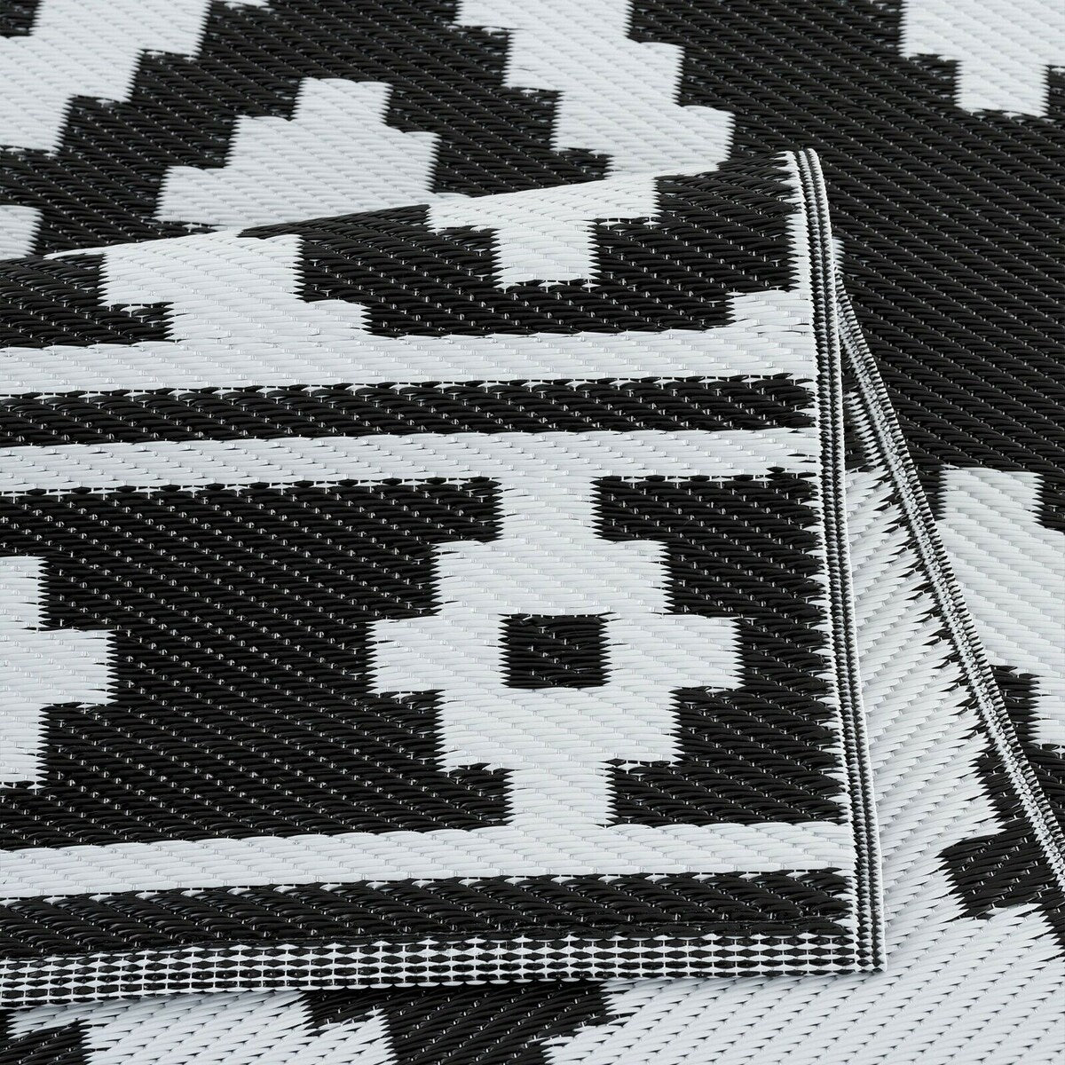 Tapis d'extérieur léger en plastique 100 % écologique de Milan Design