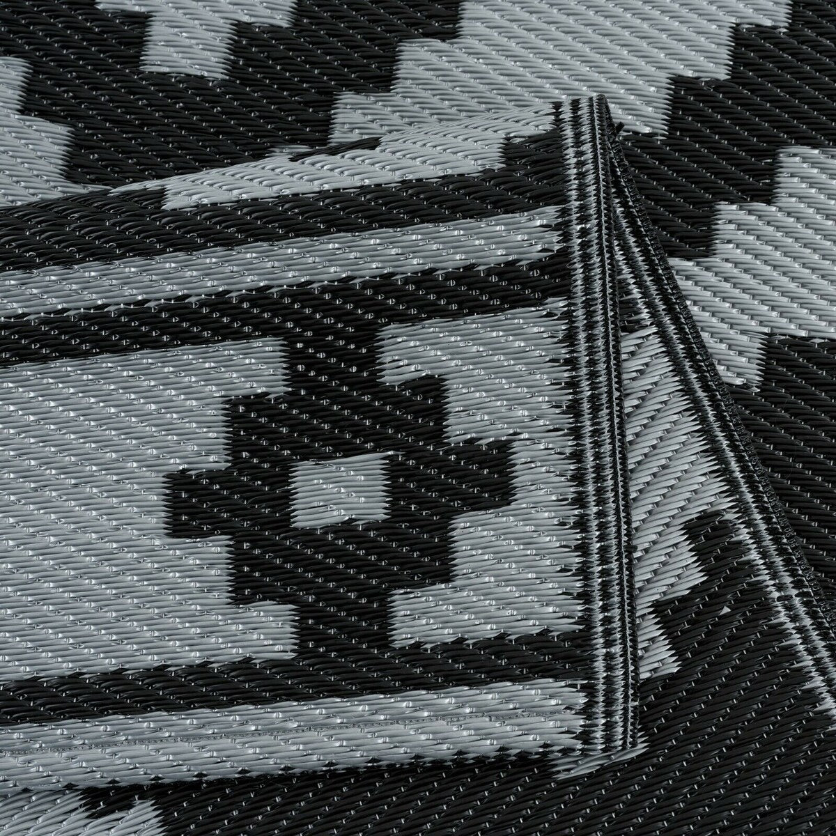 Tapis d'extérieur léger en plastique 100 % écologique de Milan Design