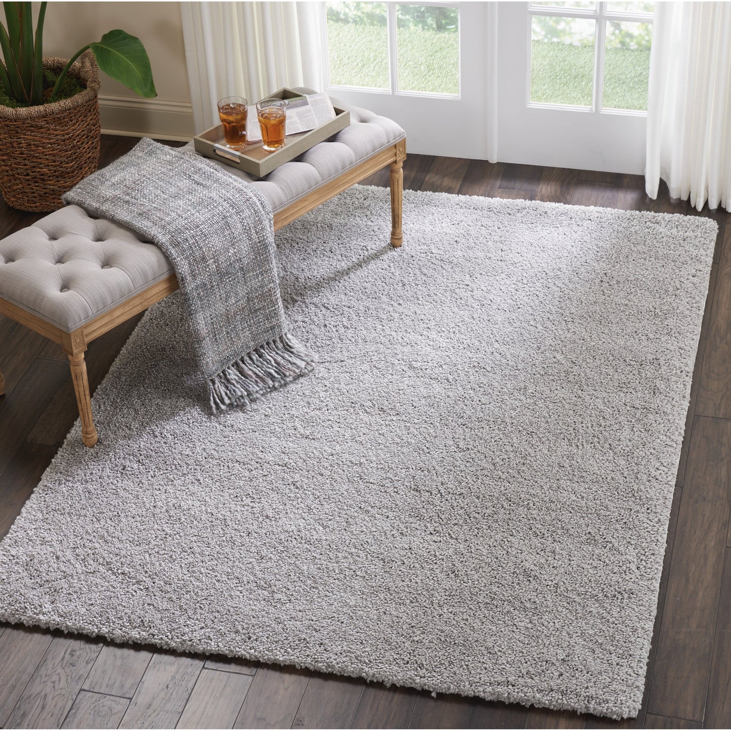 Tapis moderne en peluche solide Nourison Malibu Shag
