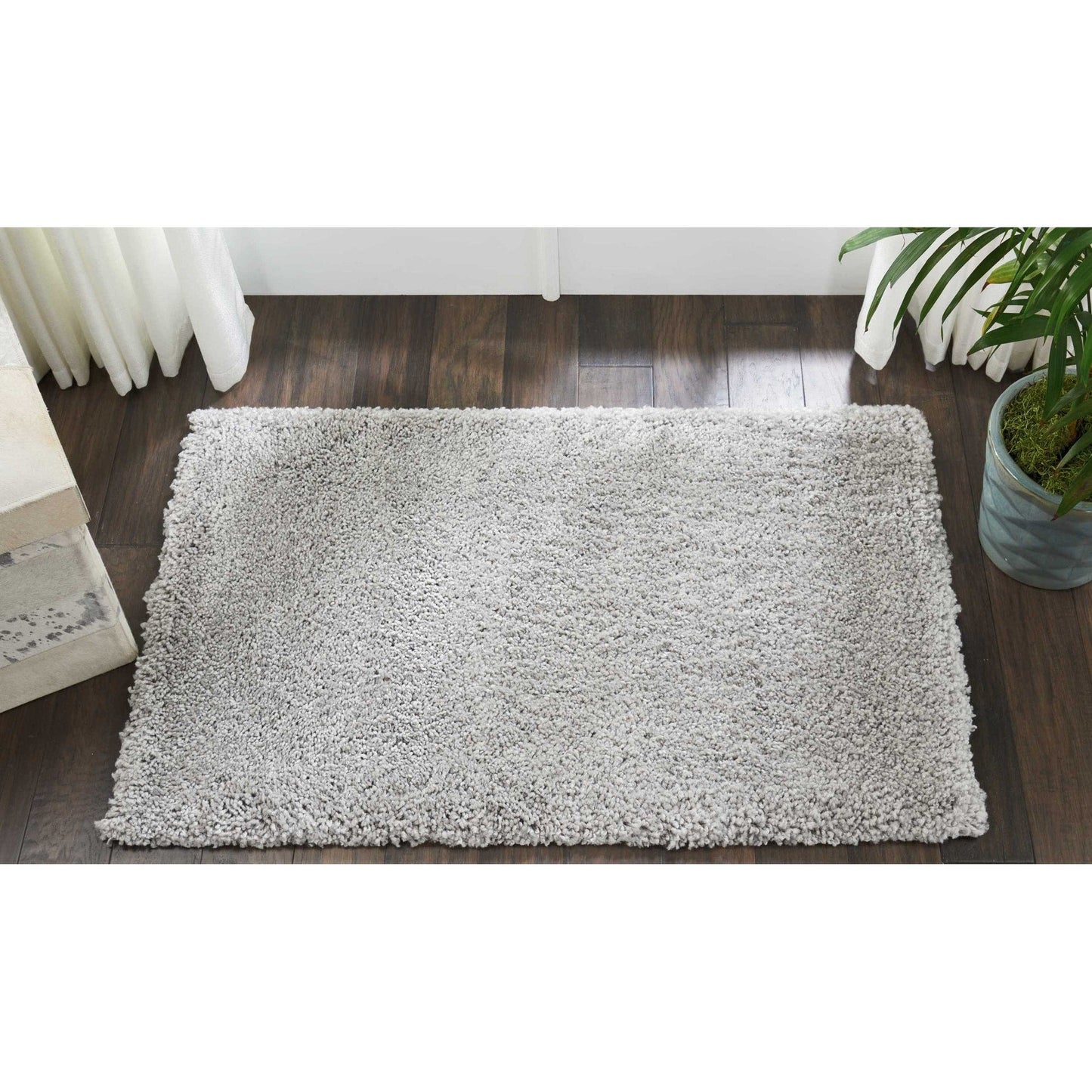 Tapis moderne en peluche solide Nourison Malibu Shag
