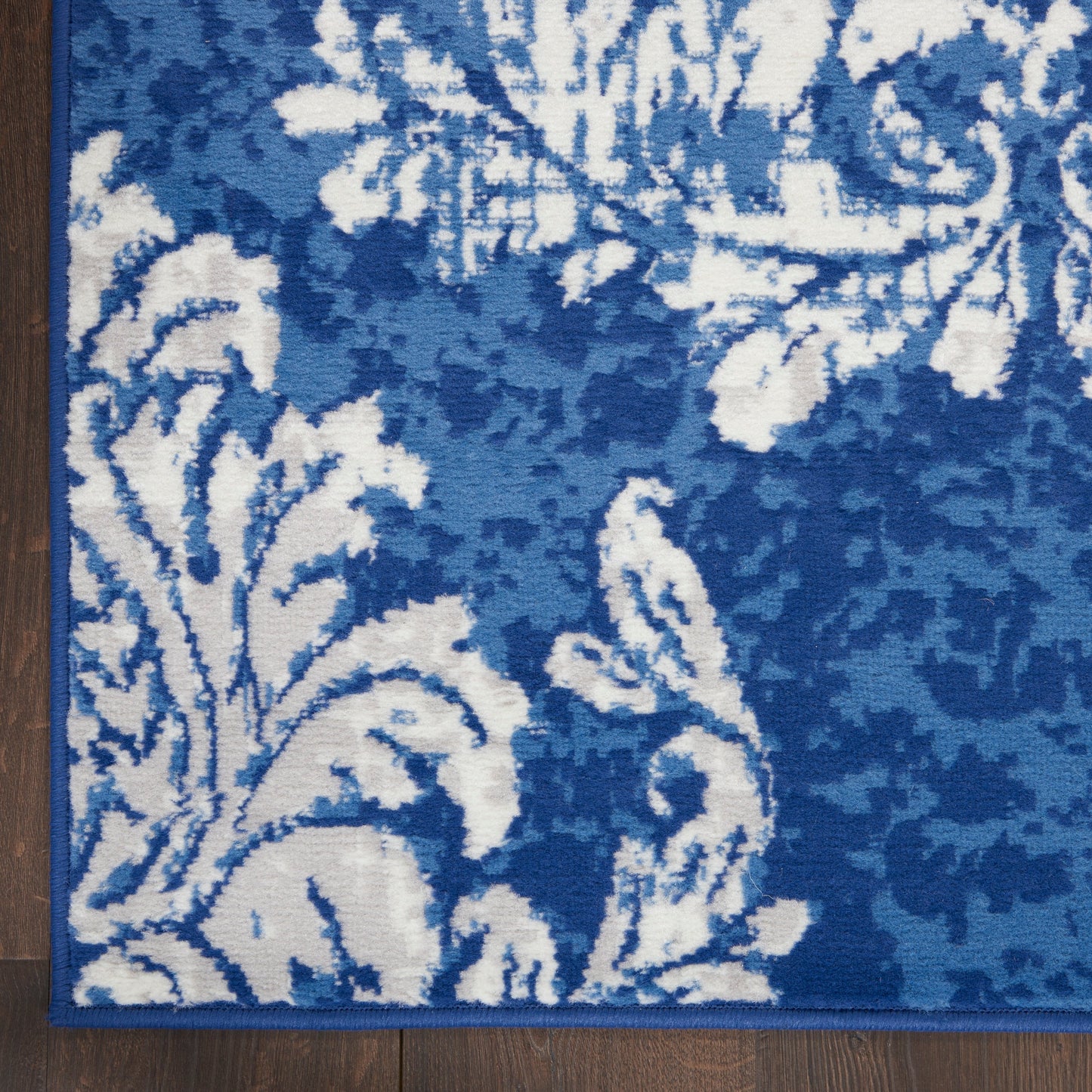 Tapis botanique Nourison Whimsicle French Country Ivoire Bleu marine