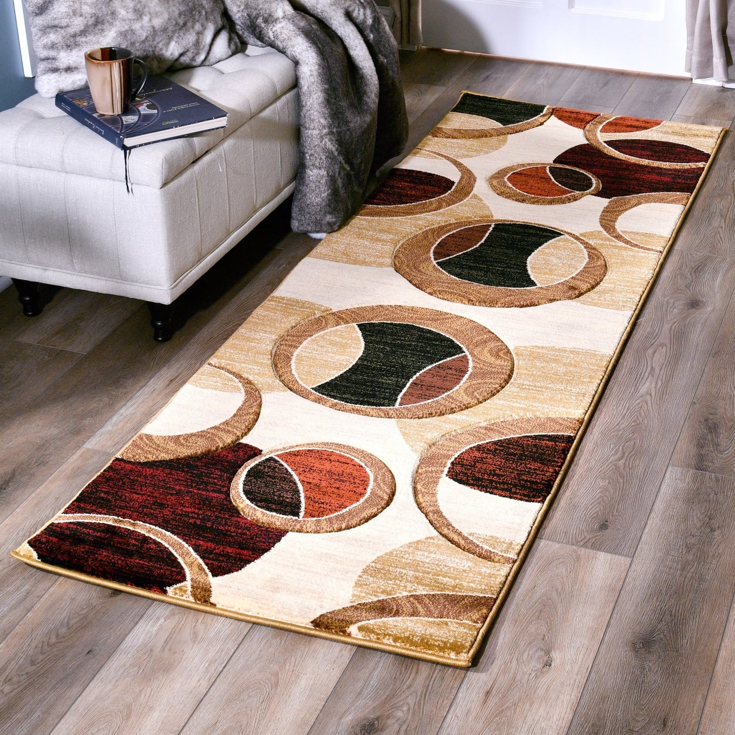 Tapis à motifs géométriques abstraits de la collection Orelsi