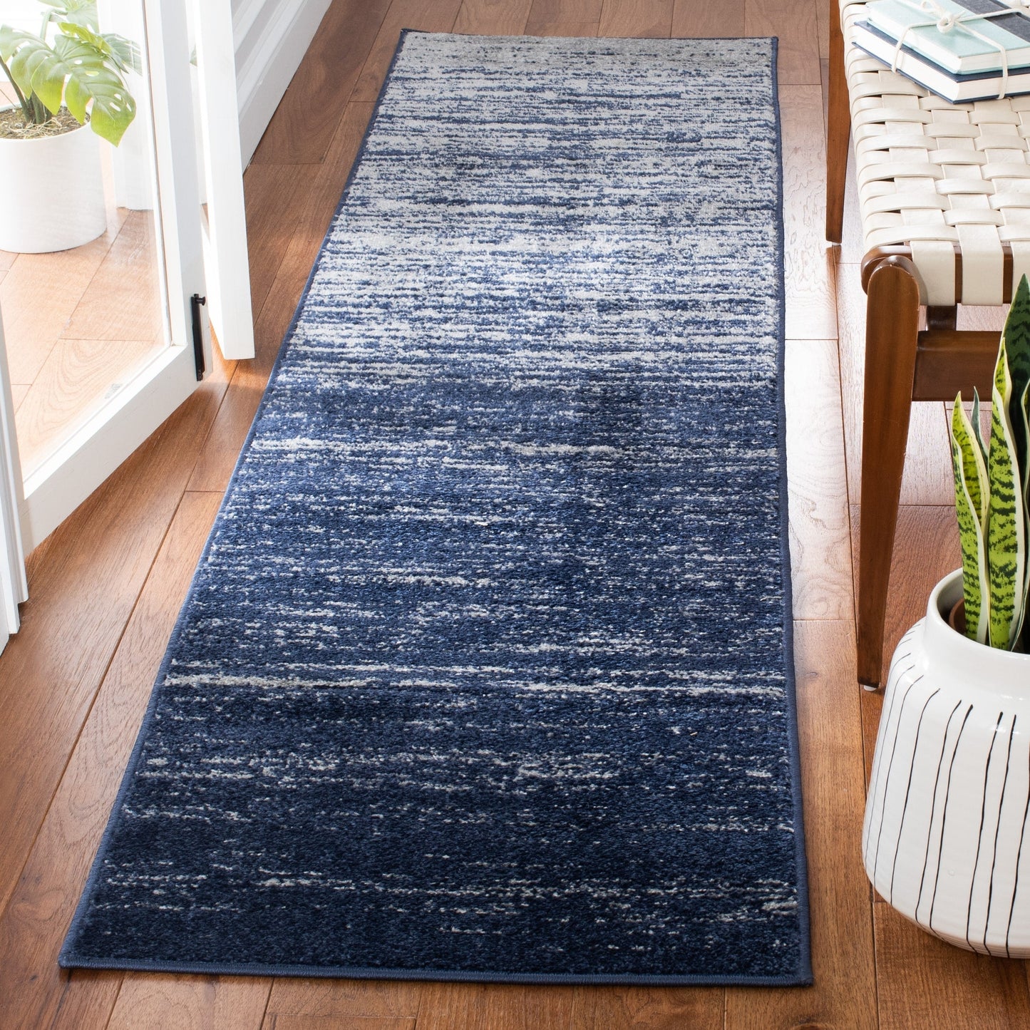Tapis Adirondack Mieko moderne ombré vieilli SAFAVIEH