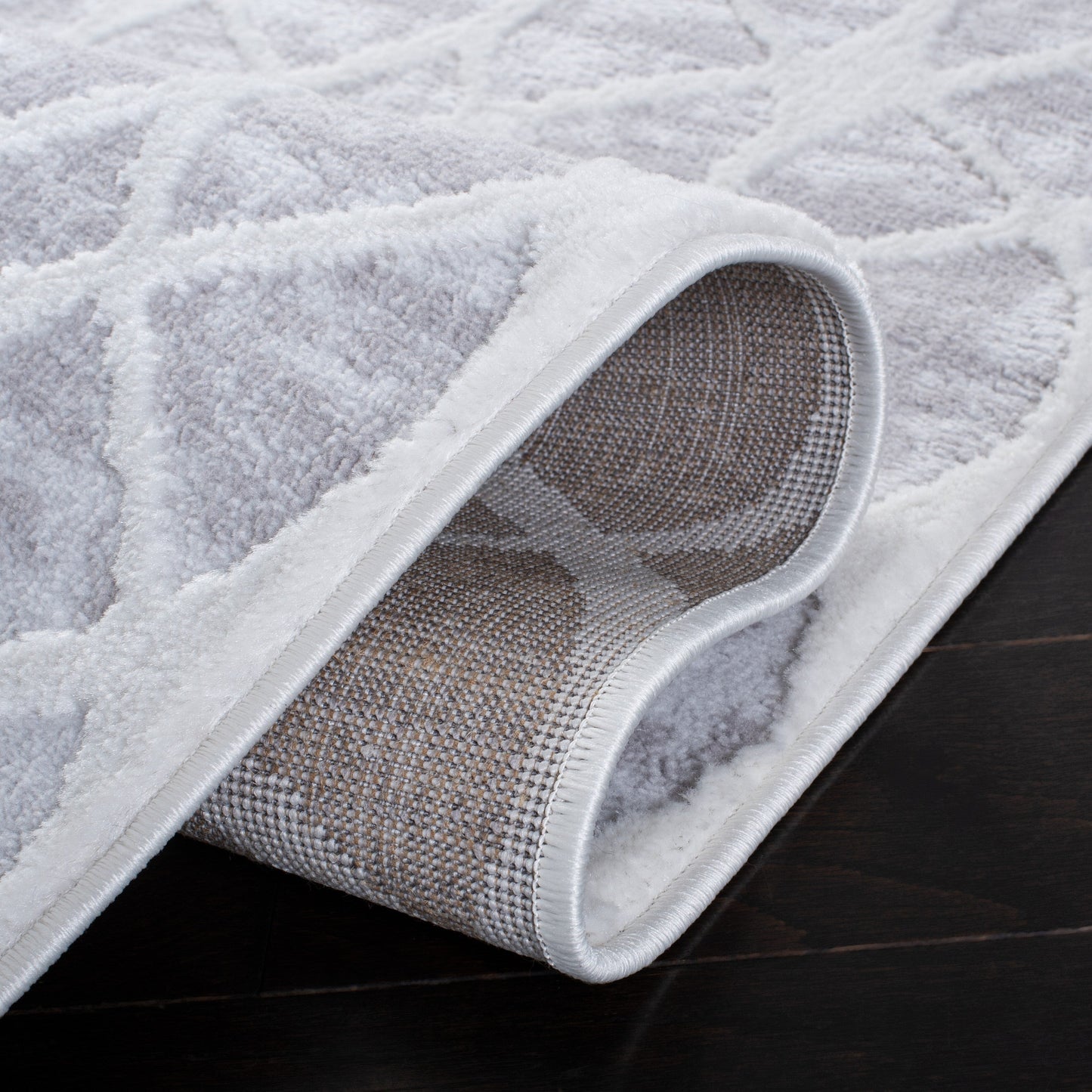 Tapis géométrique vieilli SAFAVIEH Amelia Tanasa