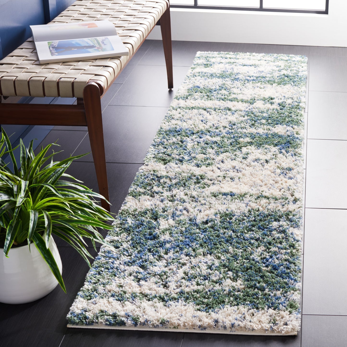 Tapis berbère Shag Tikvah moderne SAFAVIEH de 1,2 pouce d'épaisseur