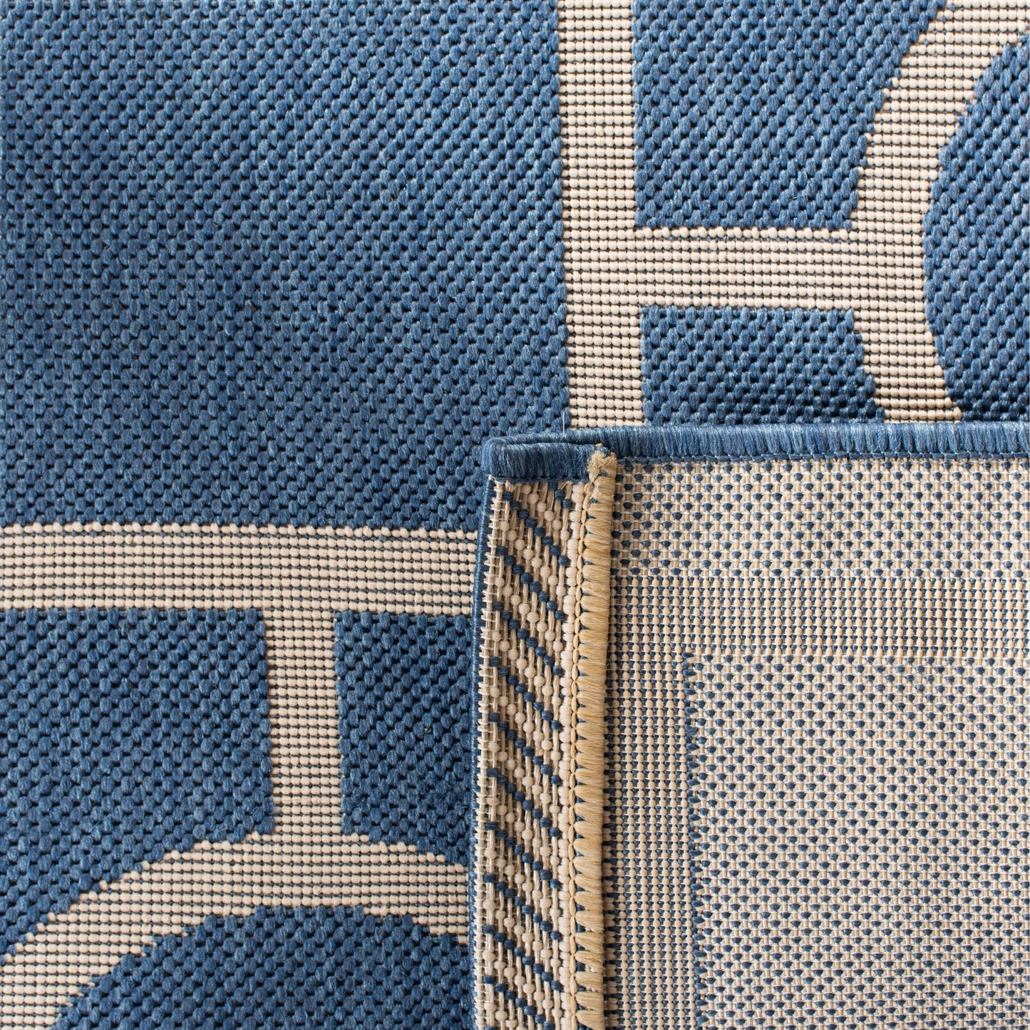 Tapis de jardin imperméable pour intérieur/extérieur SAFAVIEH Courtyard Lilya