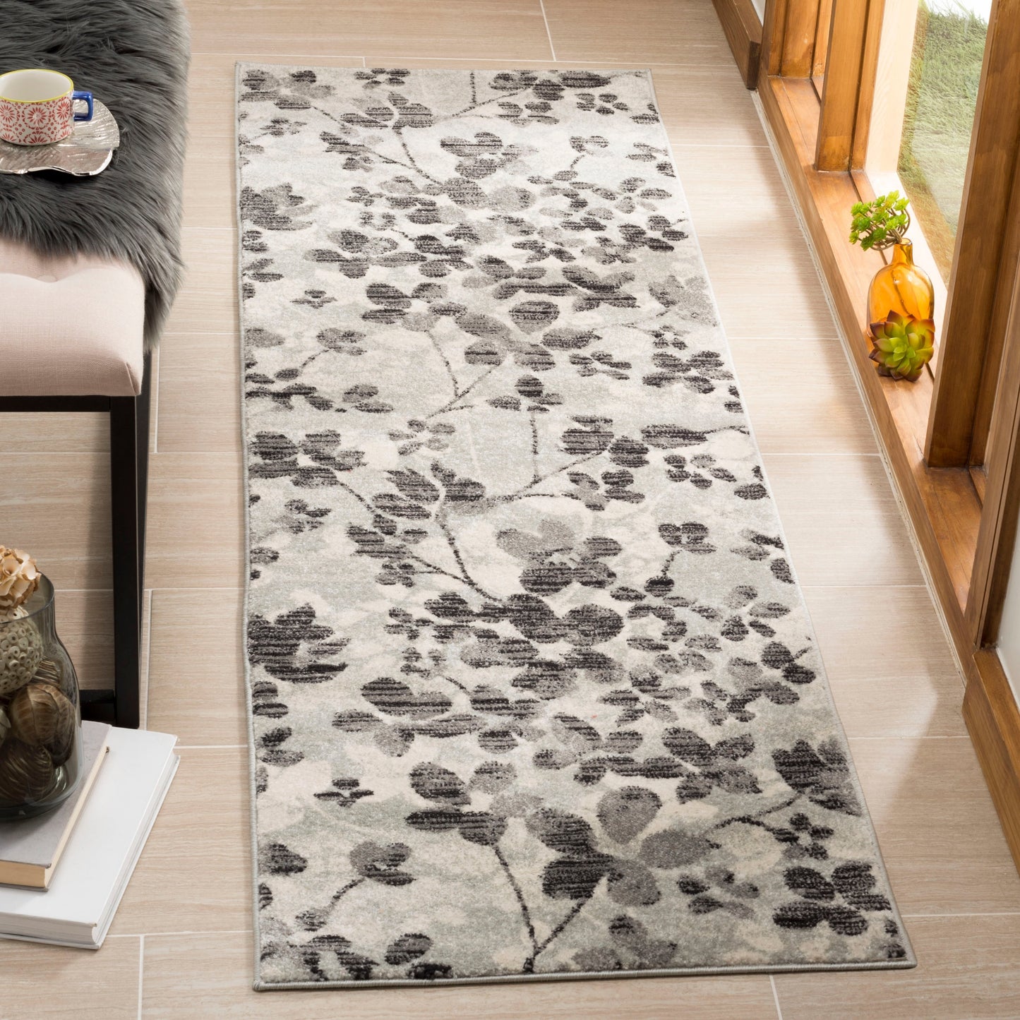 Tapis floral Amale SAFAVIEH Evoke