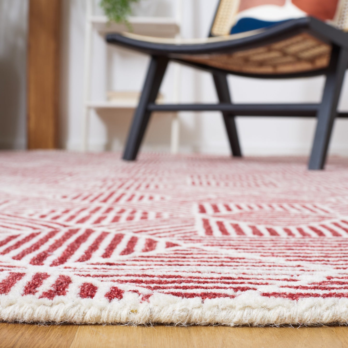Tapis en laine moderne abstrait Harmanna fait main SAFAVIEH