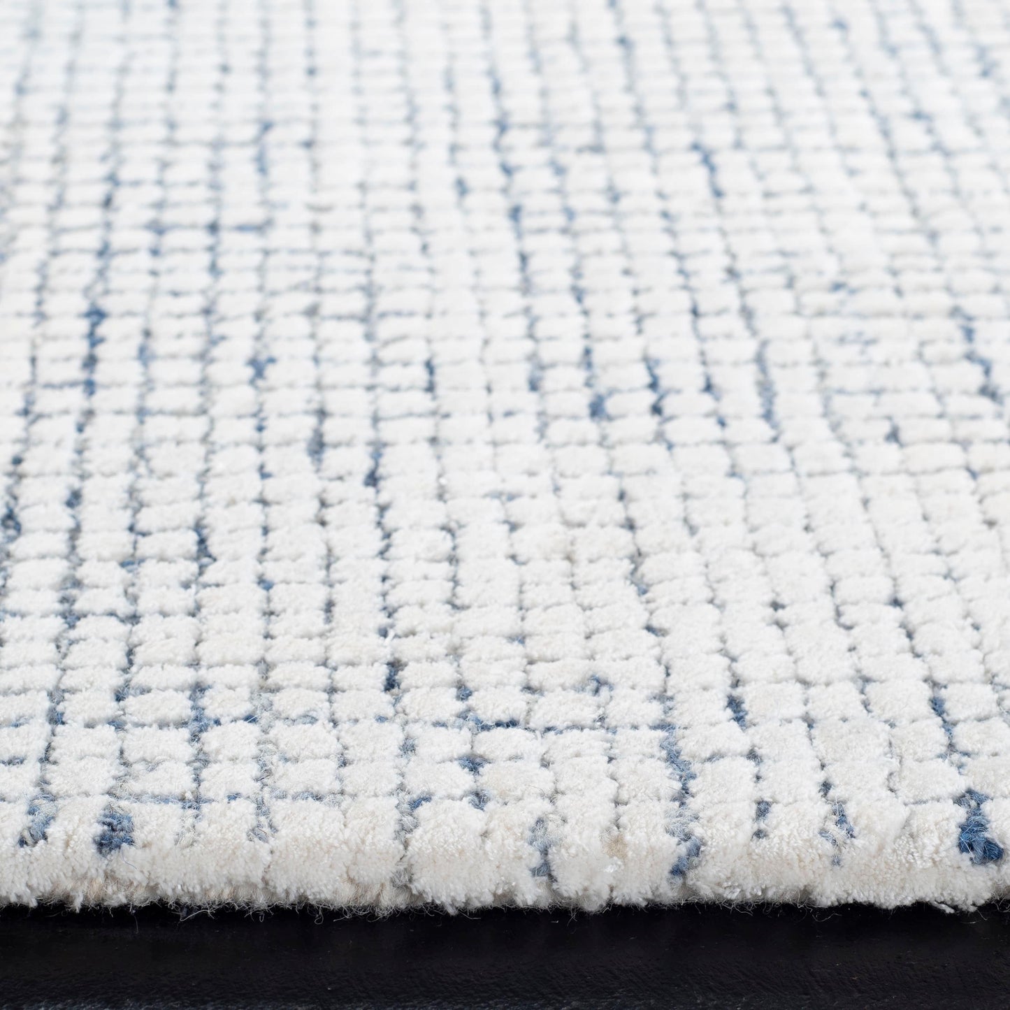 Tapis en viscose moderne abstrait fait main SAFAVIEH Marikka