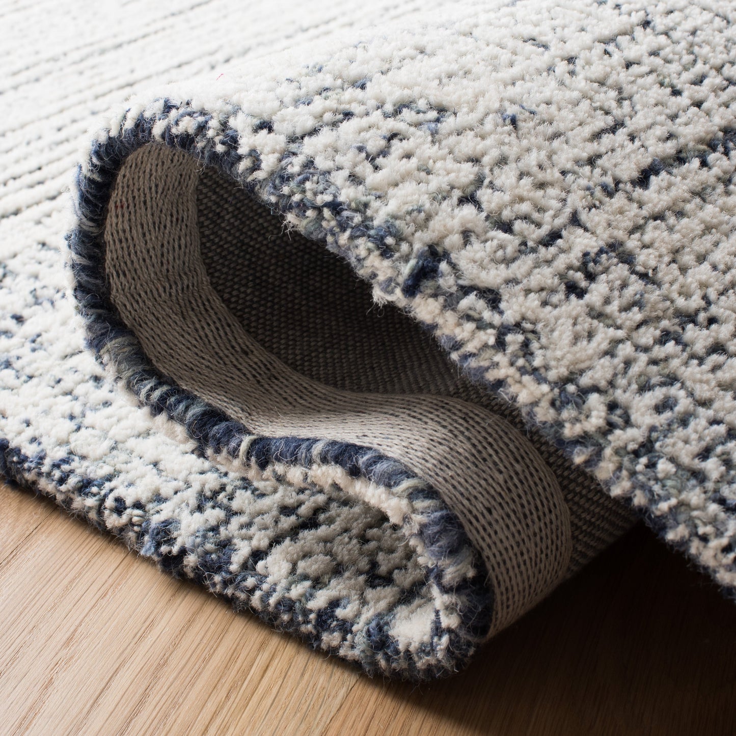 Tapis moderne en laine abstrait fait main SAFAVIEH Rachel