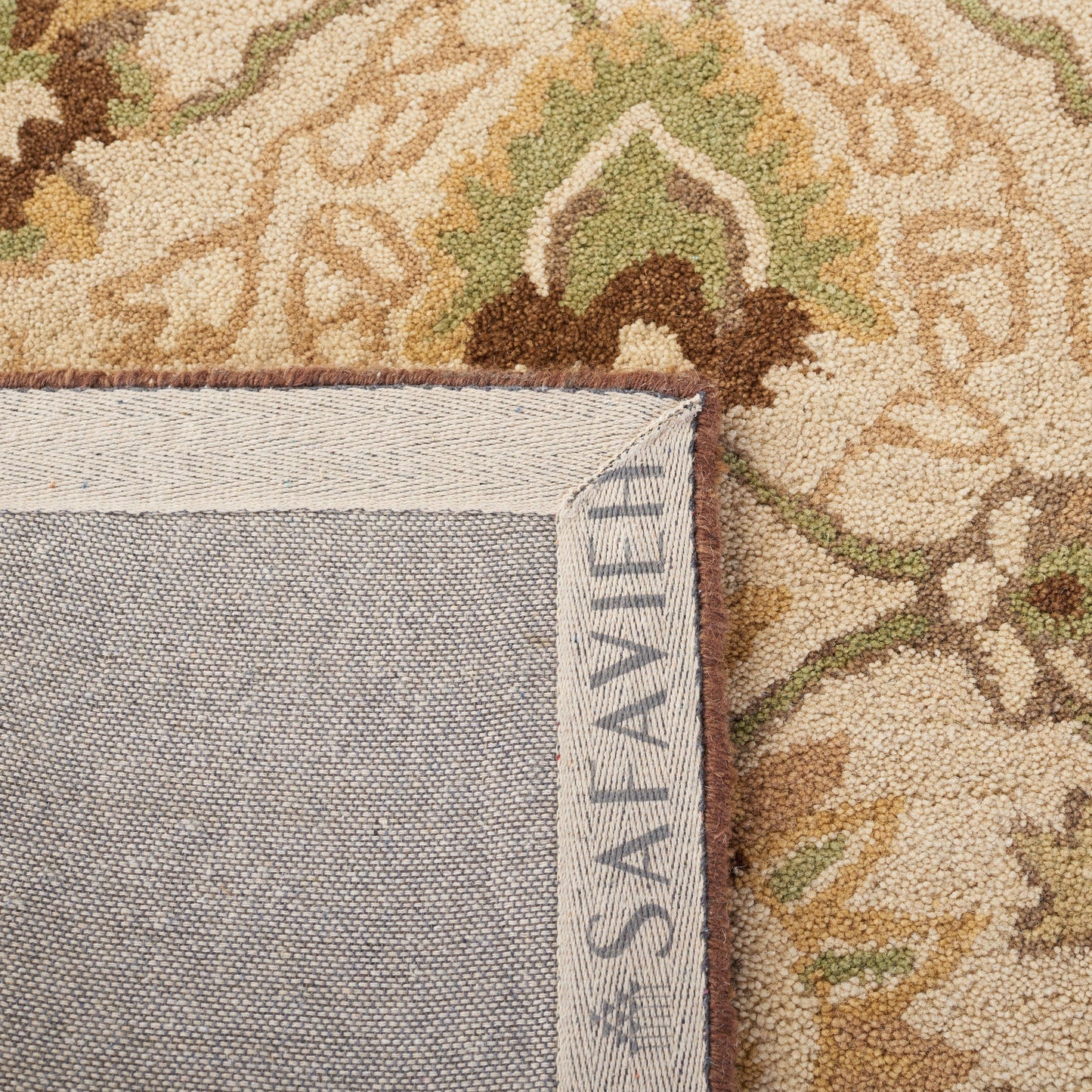 Tapis traditionnel oriental en laine filée à la main SAFAVIEH Anatolia Renelle