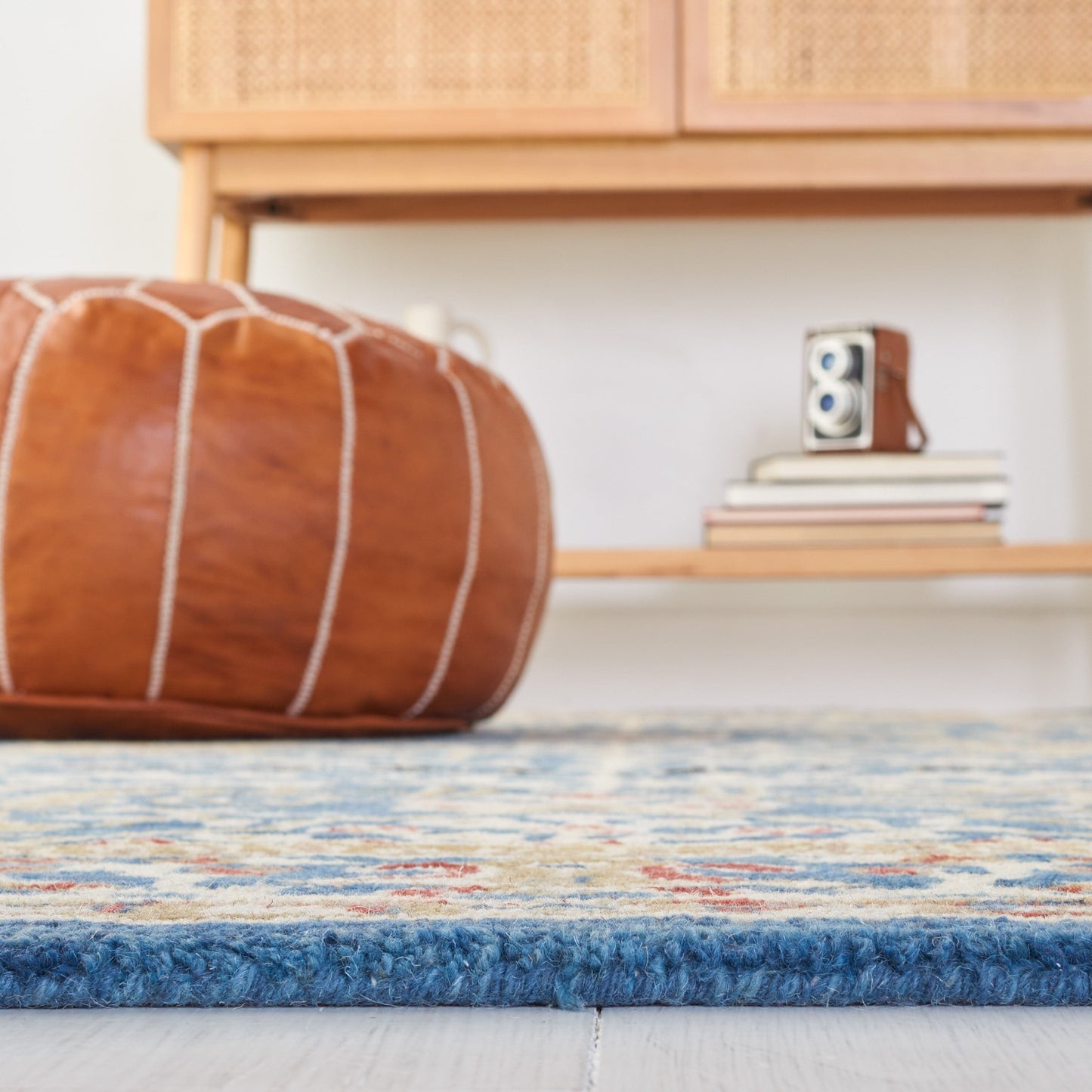 Tapis oriental traditionnel en laine Mirosava fait main SAFAVIEH