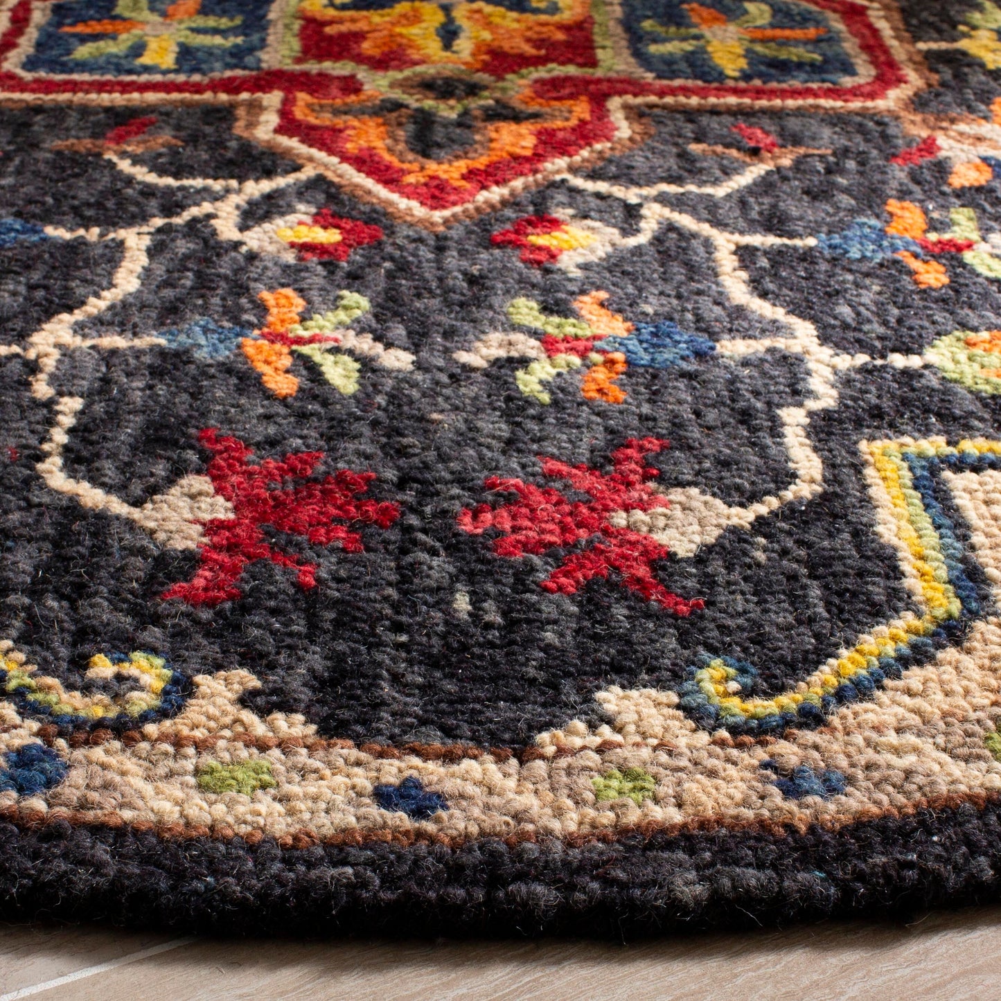Tapis tribal bohème en laine Aspen Rosmarie fait main SAFAVIEH