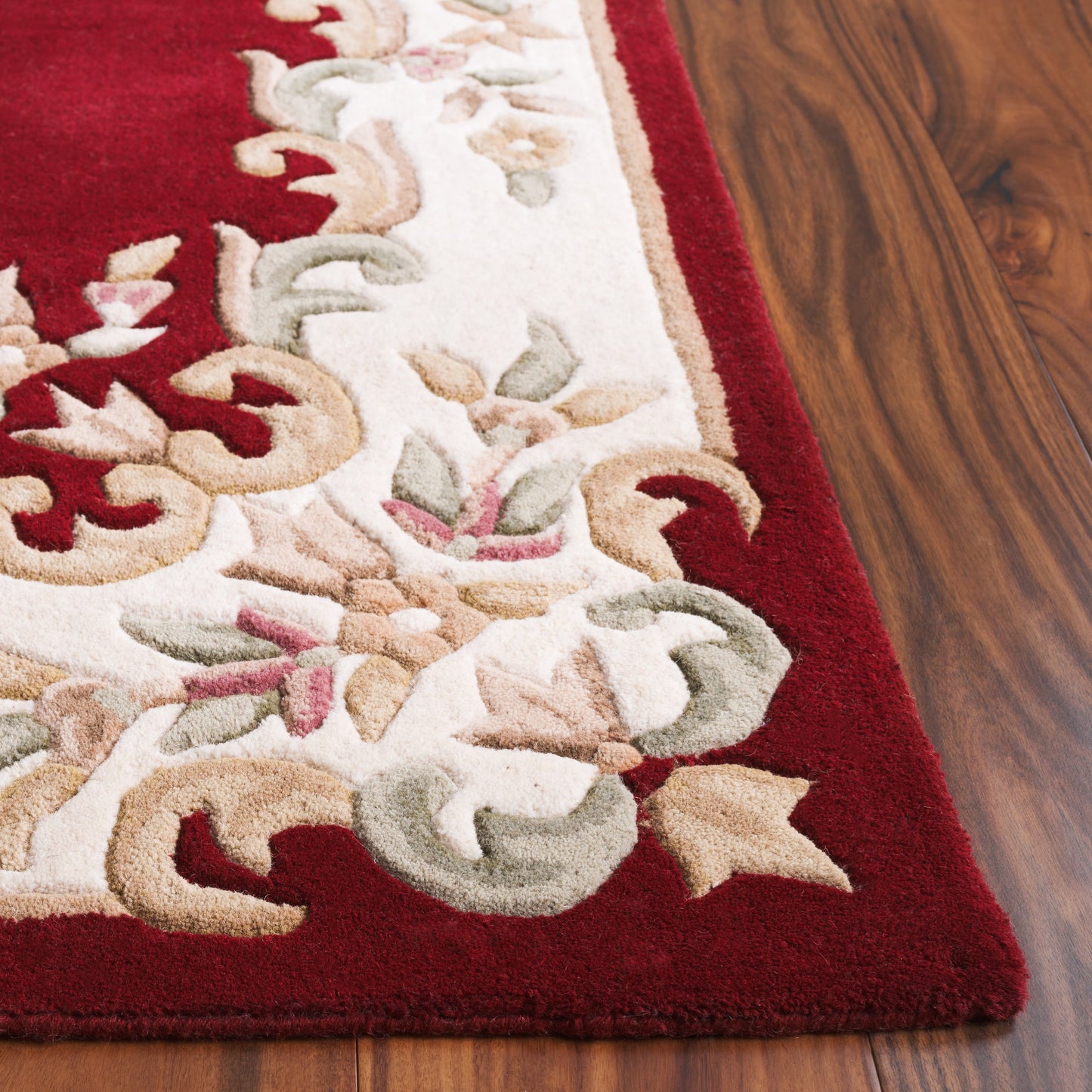 Tapis traditionnel en laine Aubusson Hale fait main SAFAVIEH.