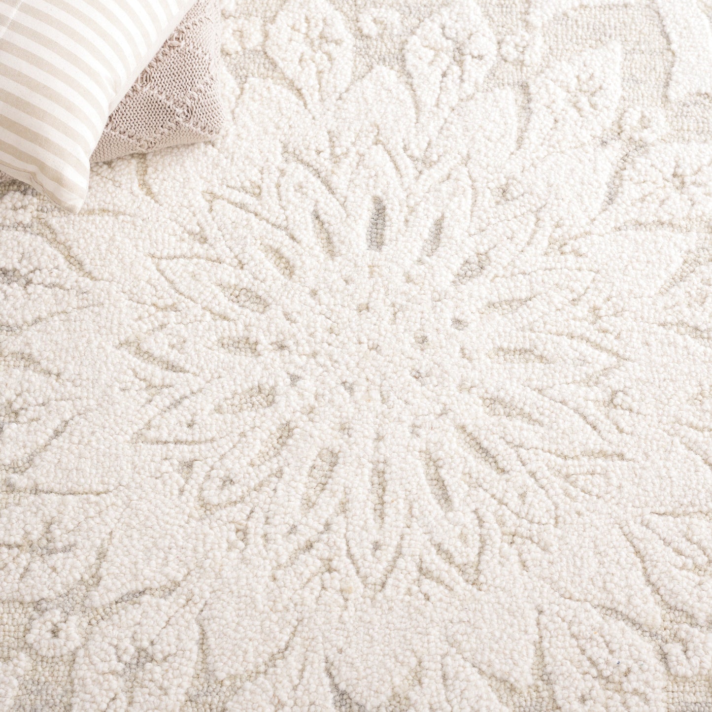 Tapis moderne en laine florale fait main SAFAVIEH Blossom Oriella