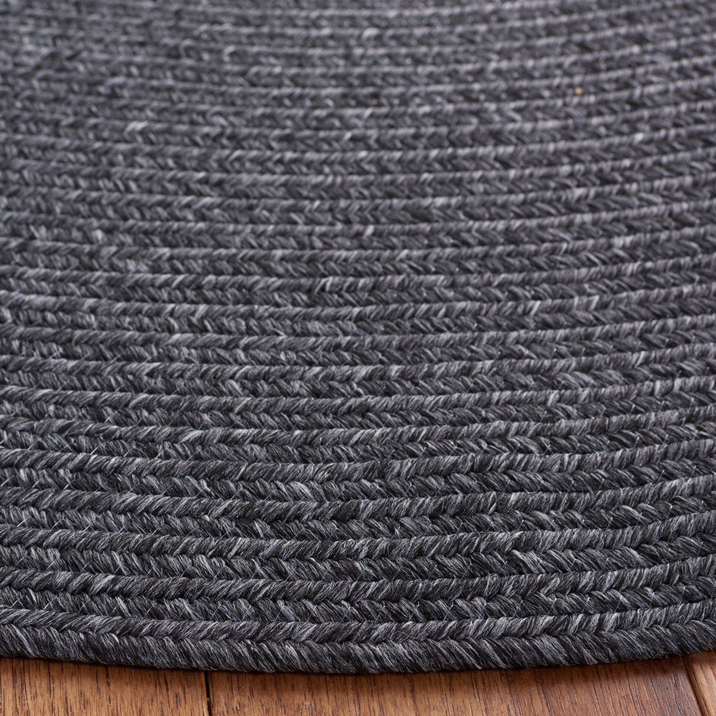 Tapis décontracté tressé fait main SAFAVIEH Anthi