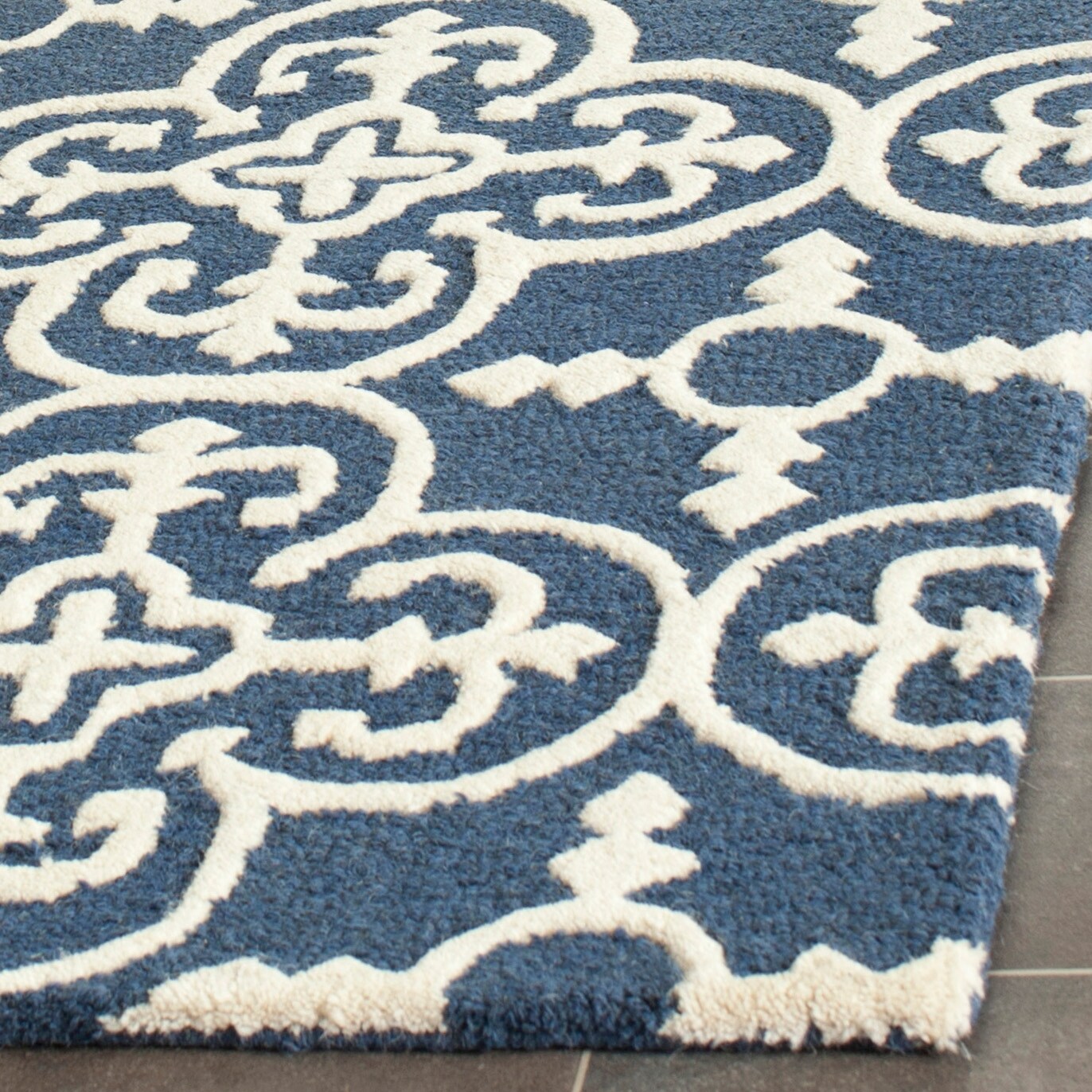 Tapis moderne en laine Shigemi Cambridge fait main SAFAVIEH