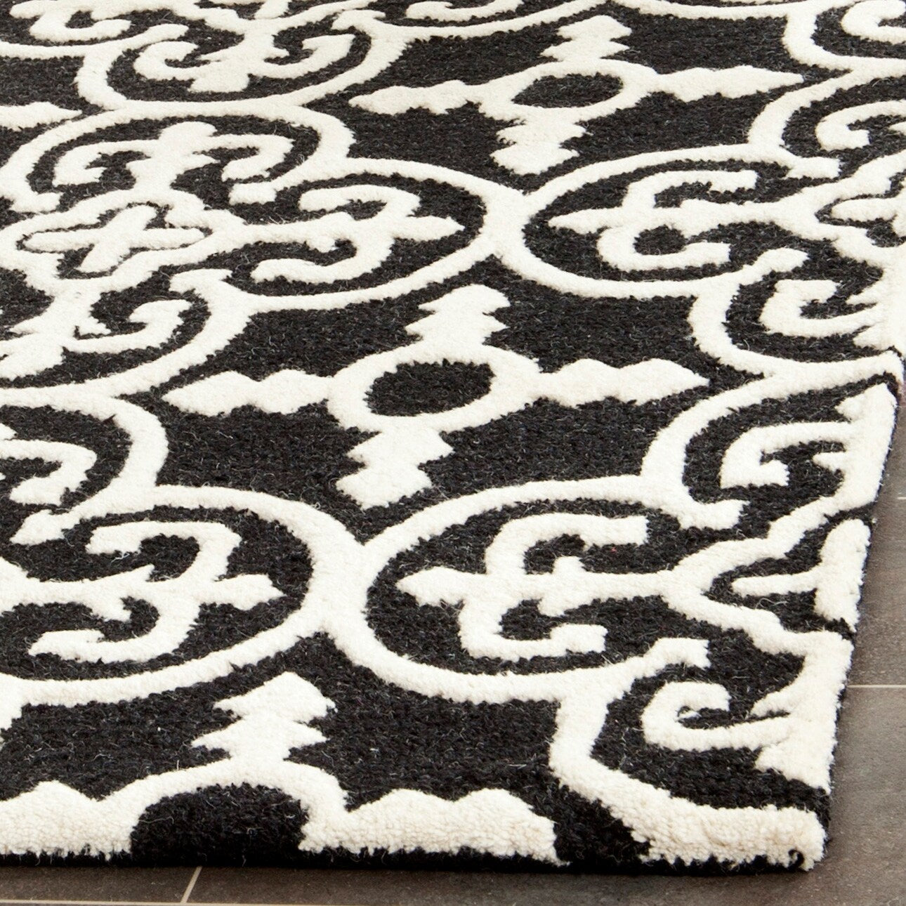 Tapis moderne en laine Shigemi Cambridge fait main SAFAVIEH