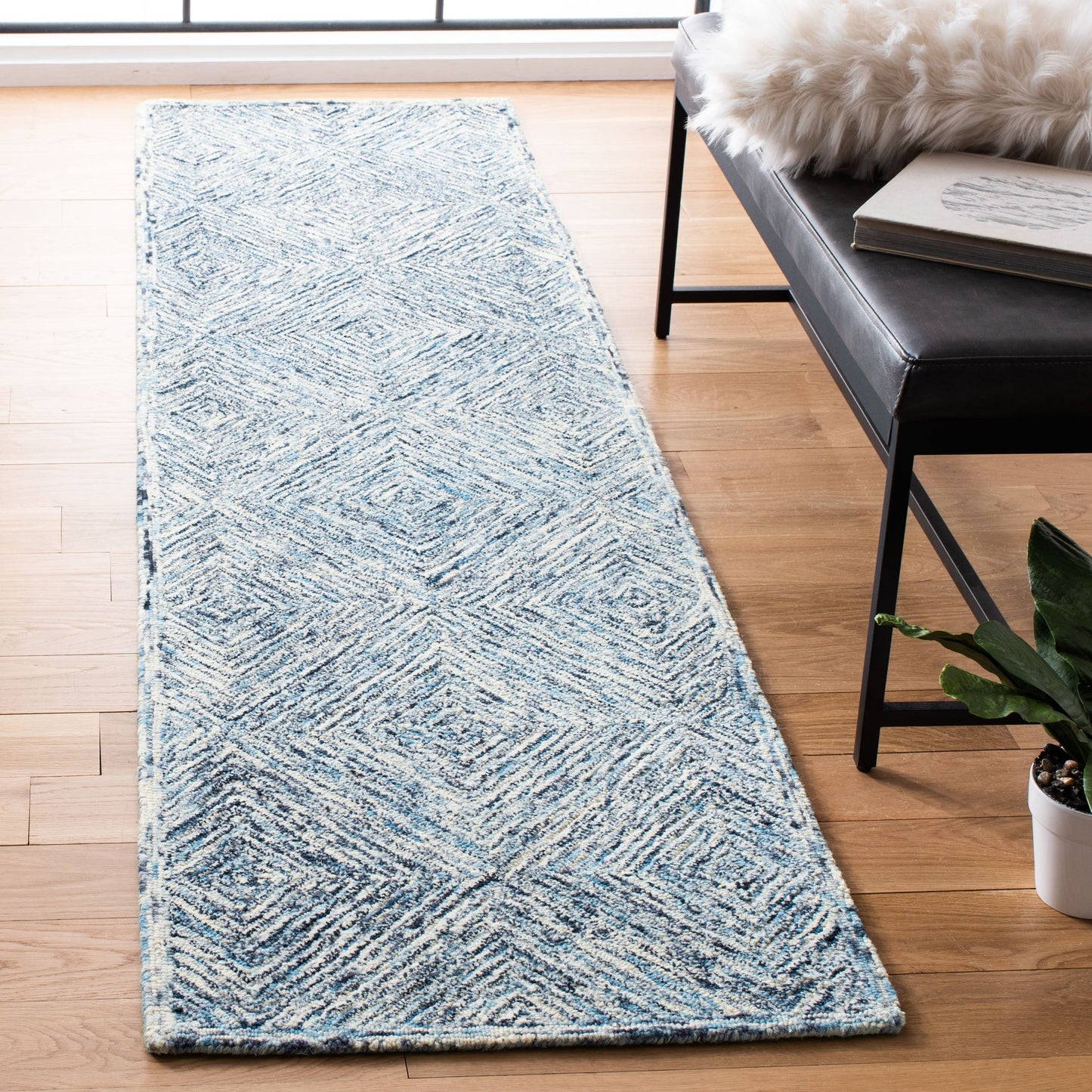 Tapis contemporain en laine fait main SAFAVIEH Capri Blathnaid