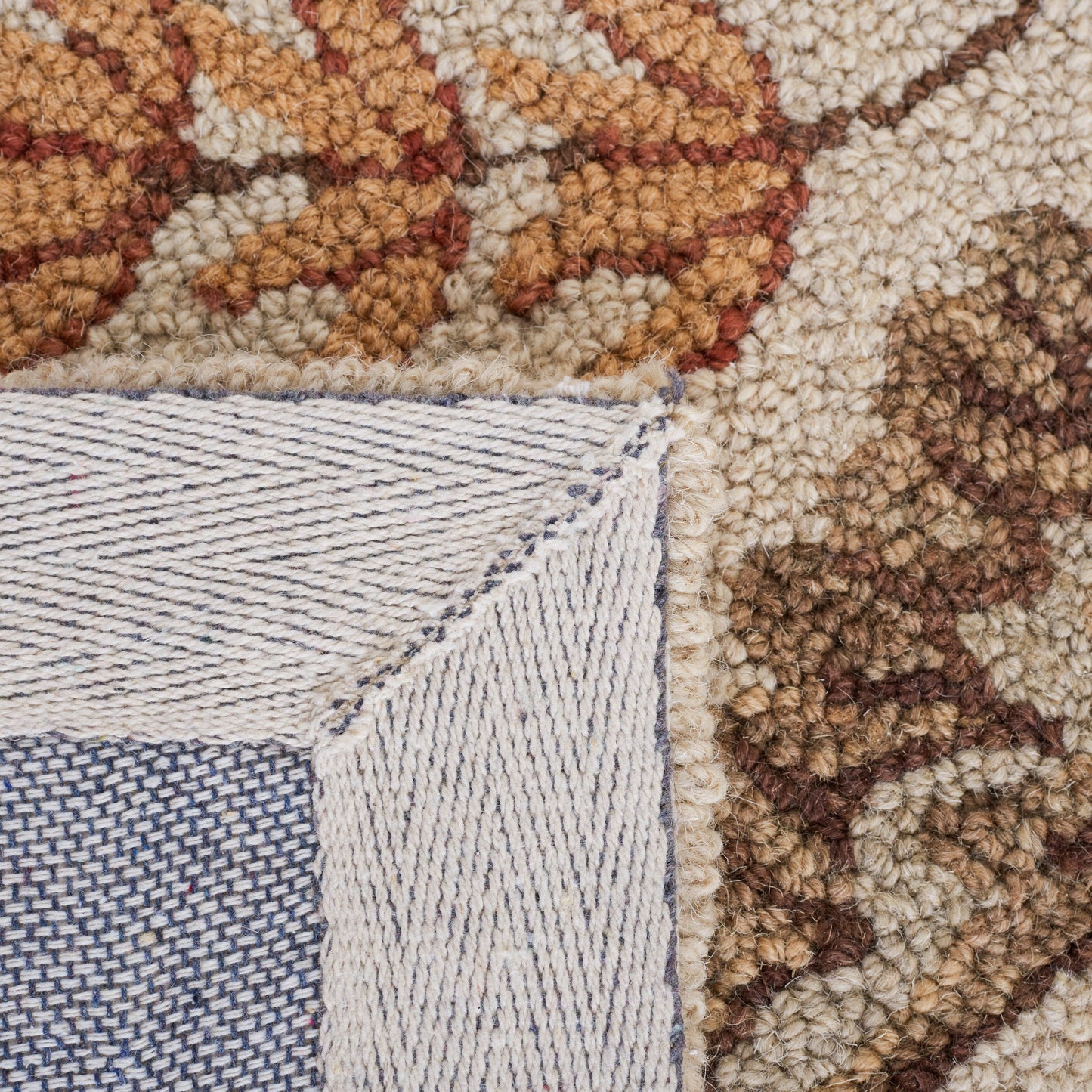 Tapis en laine floral fait main Chelsea Malda de style campagnard français SAFAVIEH