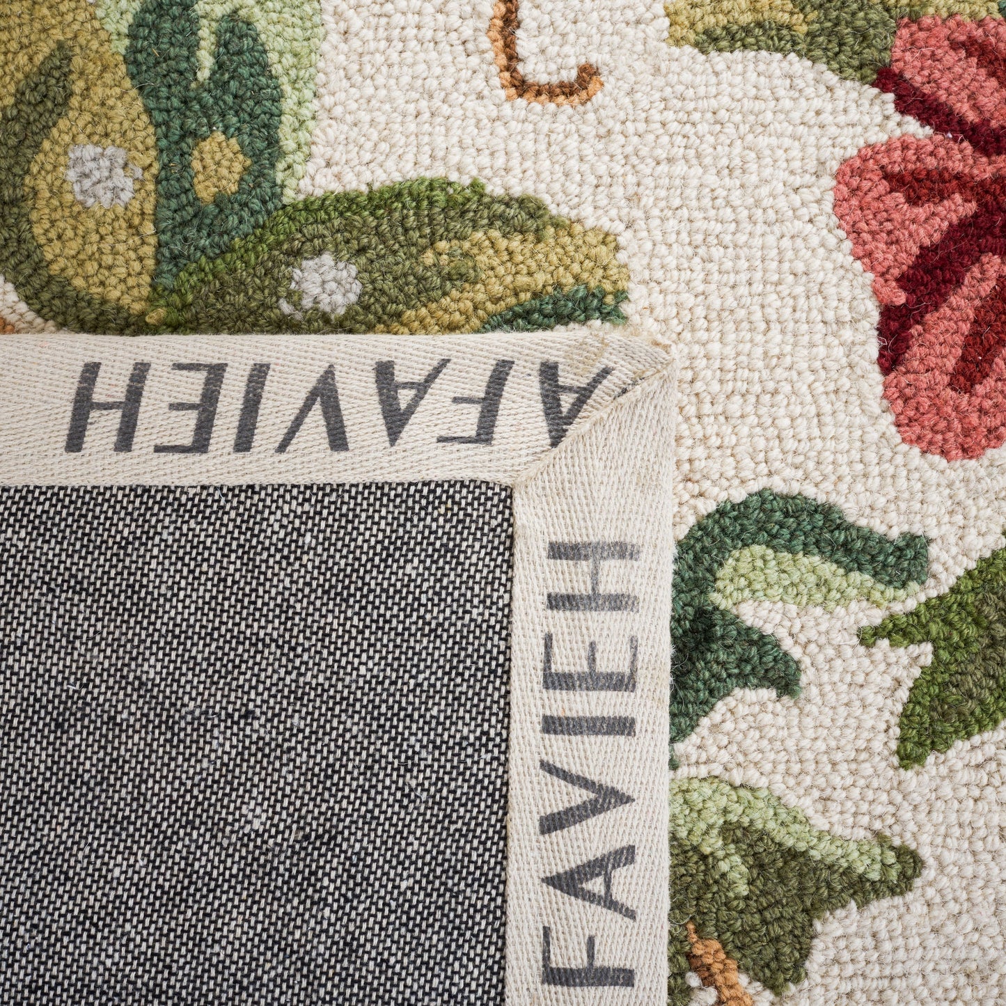 Tapis en laine floral Chelsea Yauhenia fait main SAFAVIEH de style campagnard français