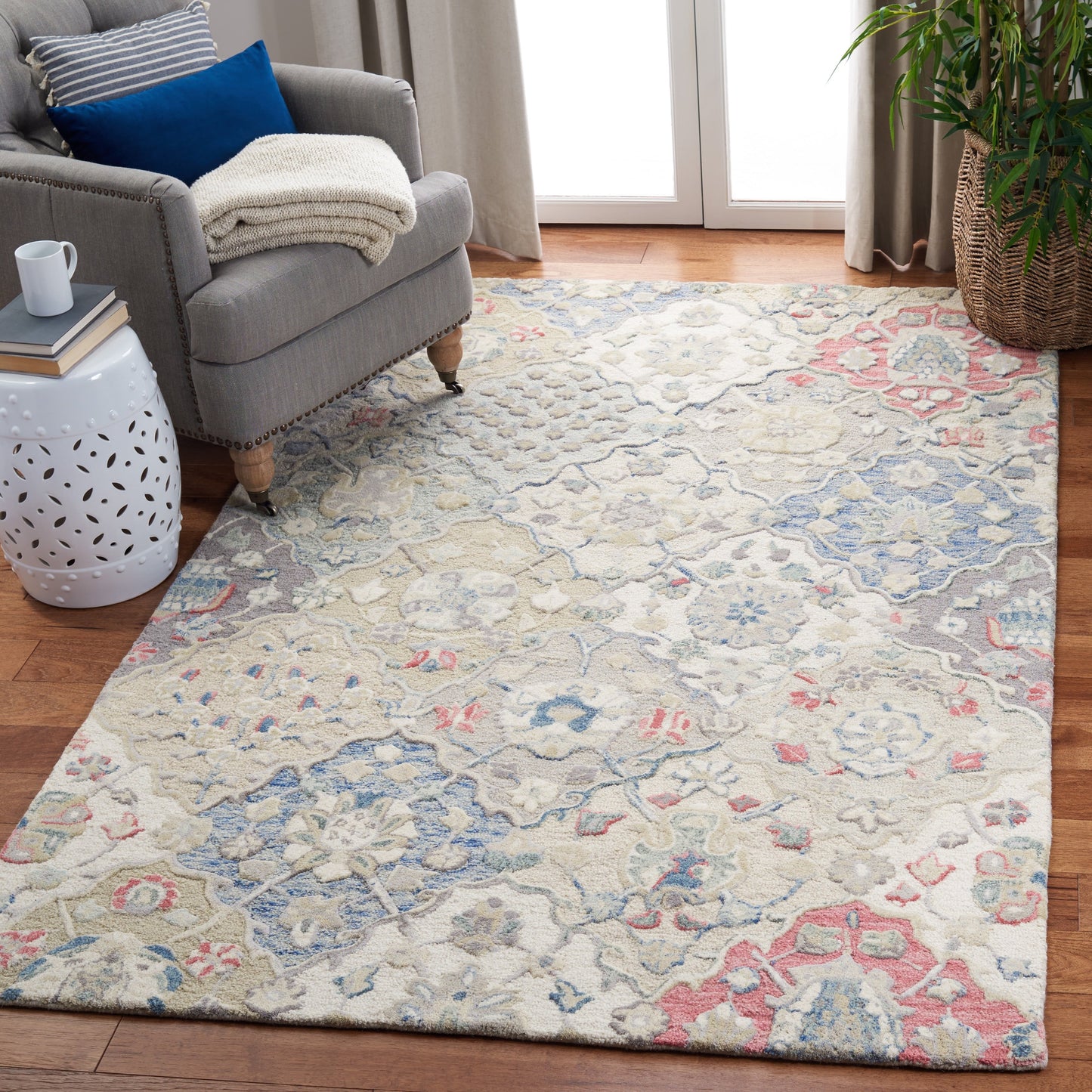 Tapis en laine imprimé floral glamour fait main SAFAVIEH
