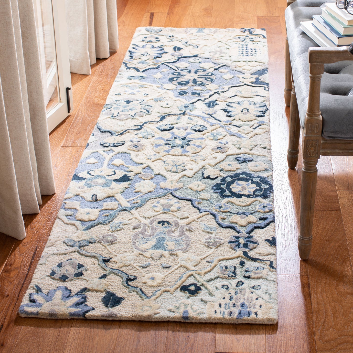 Tapis en laine imprimé floral glamour fait main SAFAVIEH