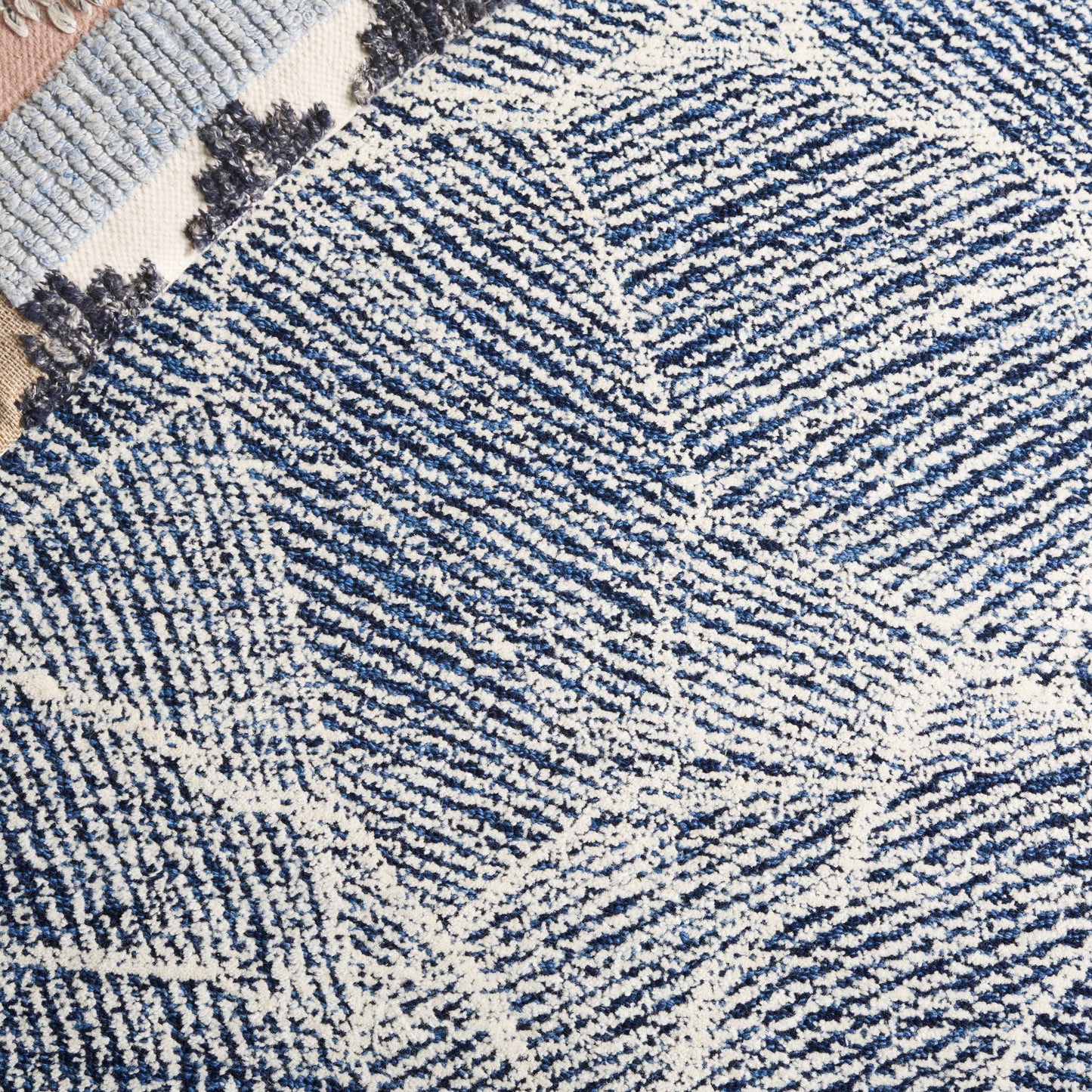 Tapis en laine fait main SAFAVIEH Metro Rozsika de style campagnard français