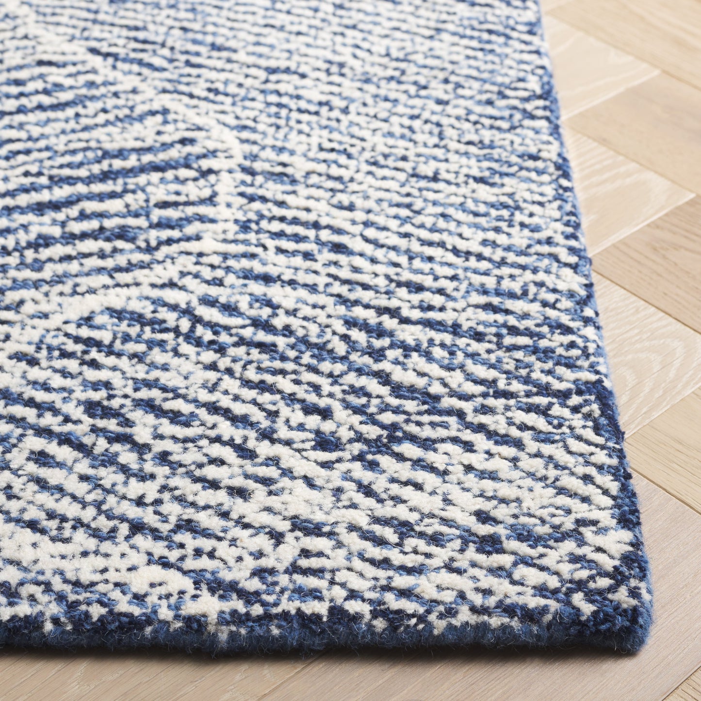 Tapis en laine fait main SAFAVIEH Metro Rozsika de style campagnard français