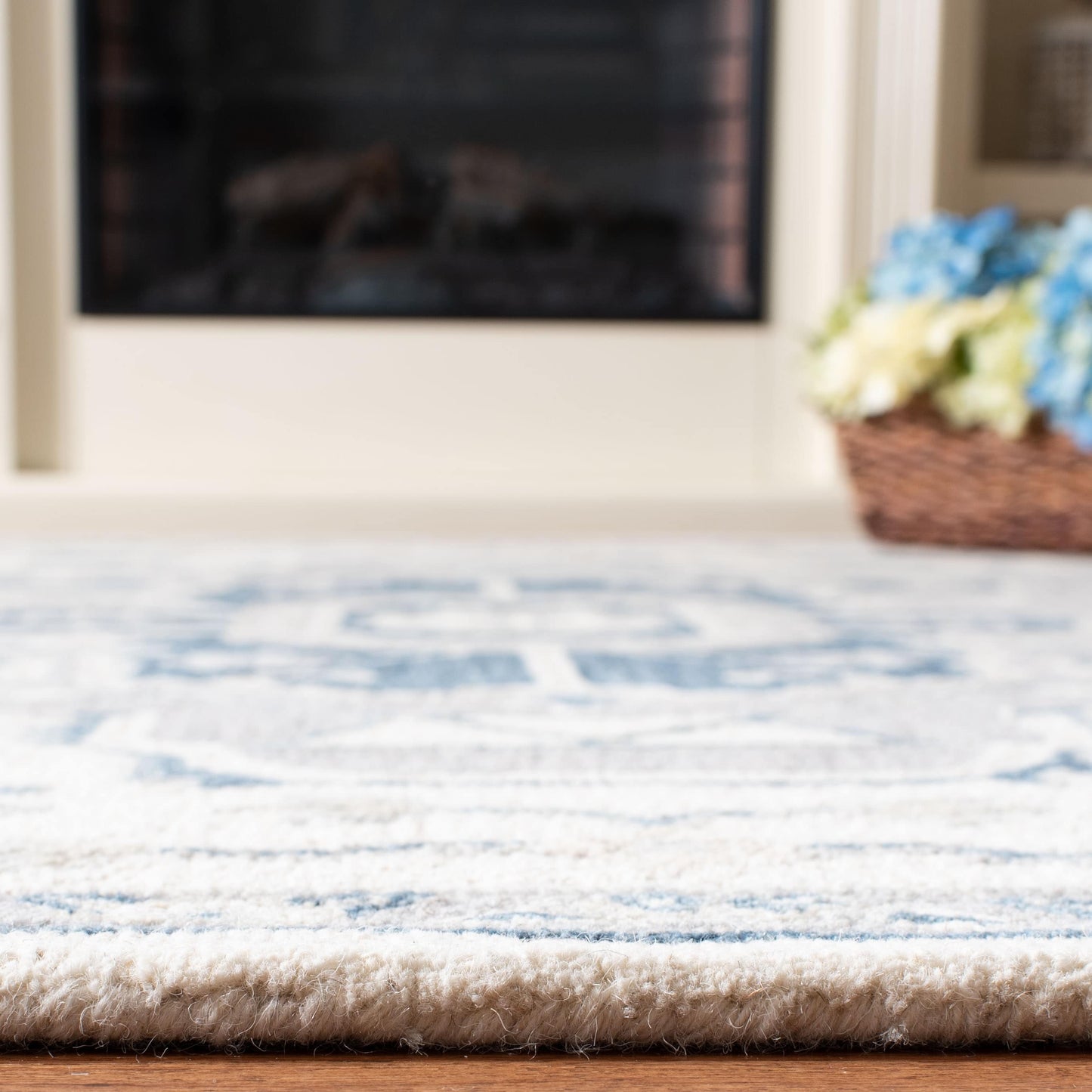 Tapis en laine à micro-boucles Gulseven fait main SAFAVIEH