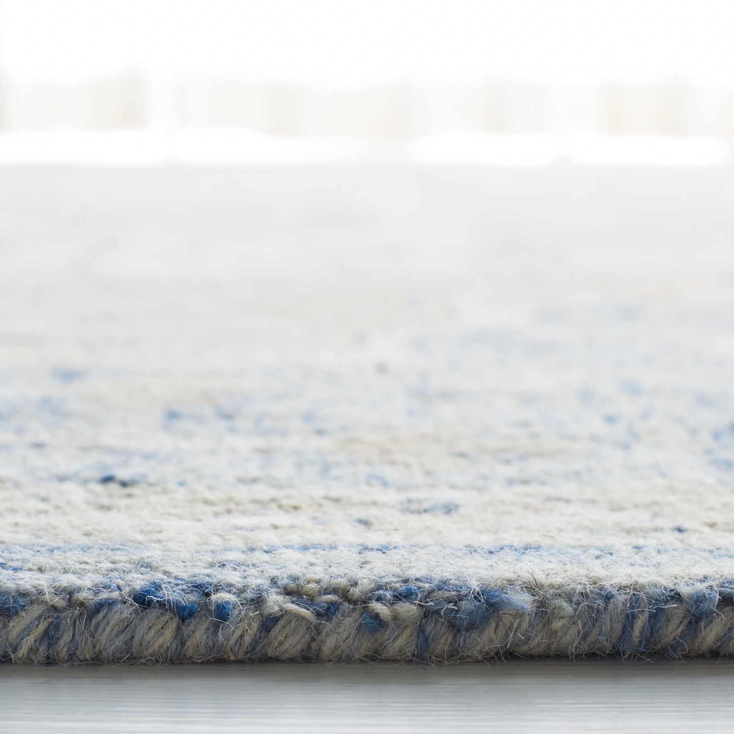 Tapis en laine à micro-boucles Gulseven fait main SAFAVIEH