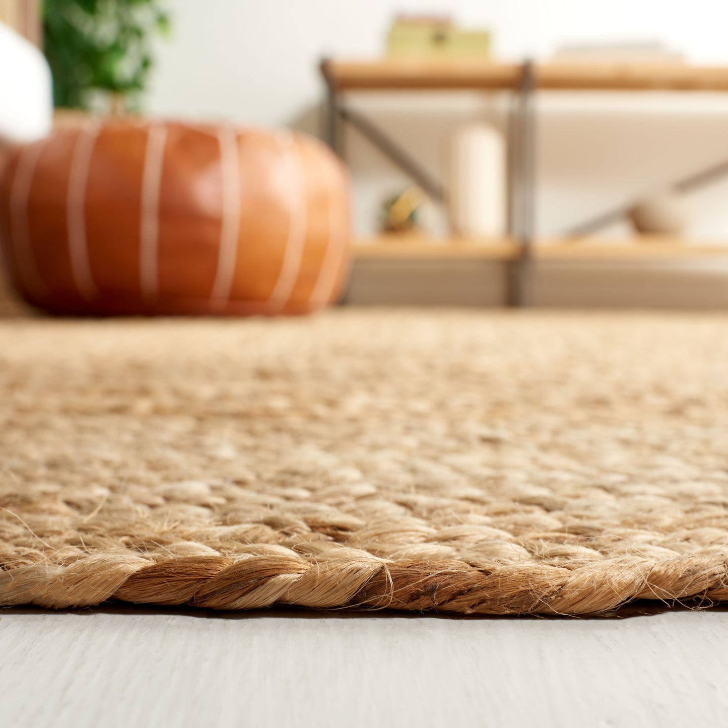 Tapis rond en jute fait main en fibres naturelles Jolette avec bordure SAFAVIEH