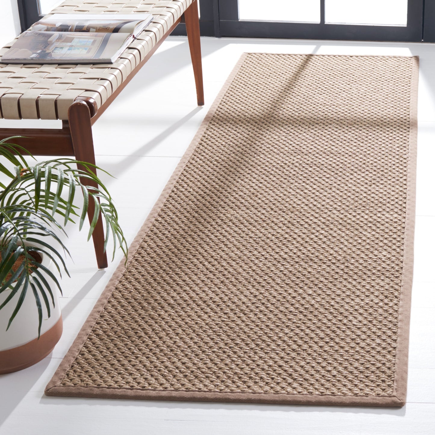 Tapis en sisal Relina en fibre naturelle fait main SAFAVIEH