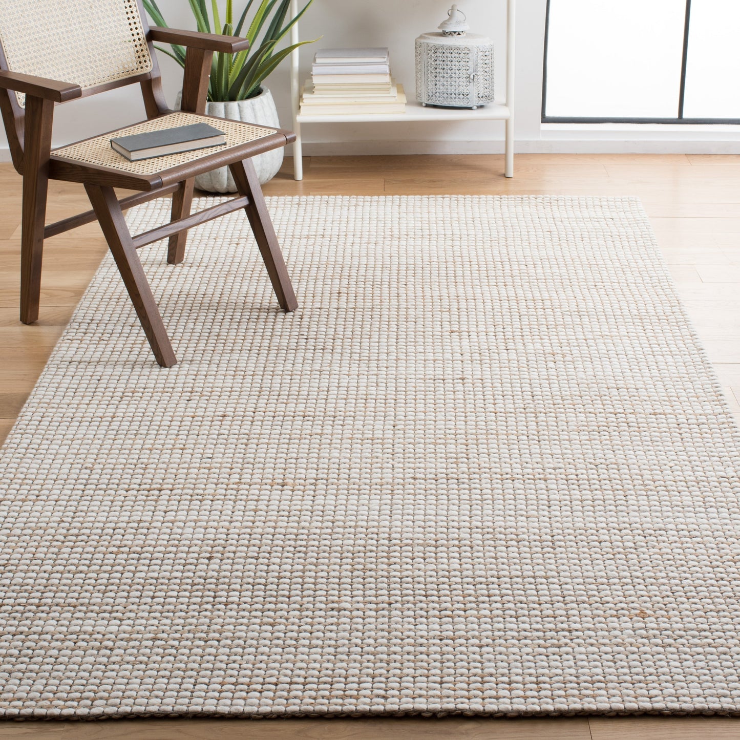 Tapis SAFAVIEH fait main en fibre naturelle Yareli jute et laine.