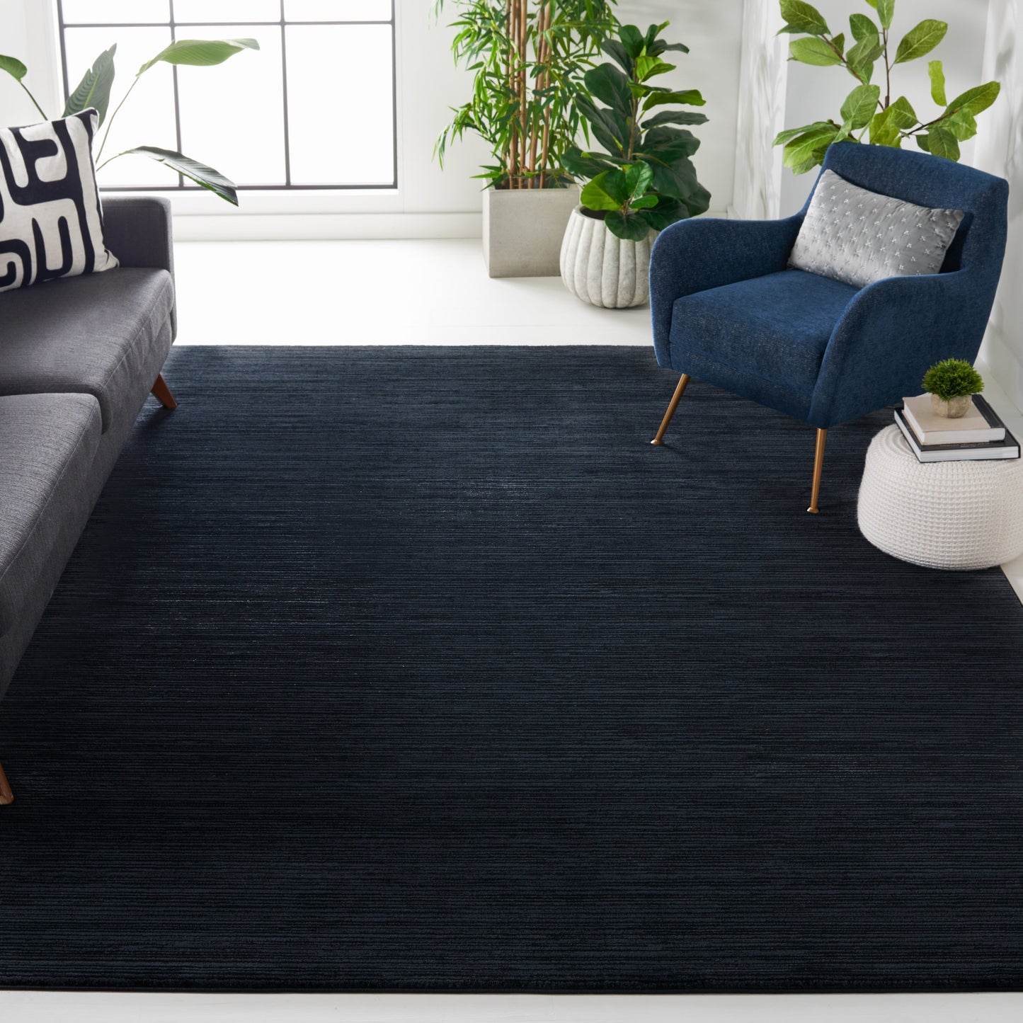 SAFAVIEH Vision Sunanda Modern Ombre Tonal Rug.