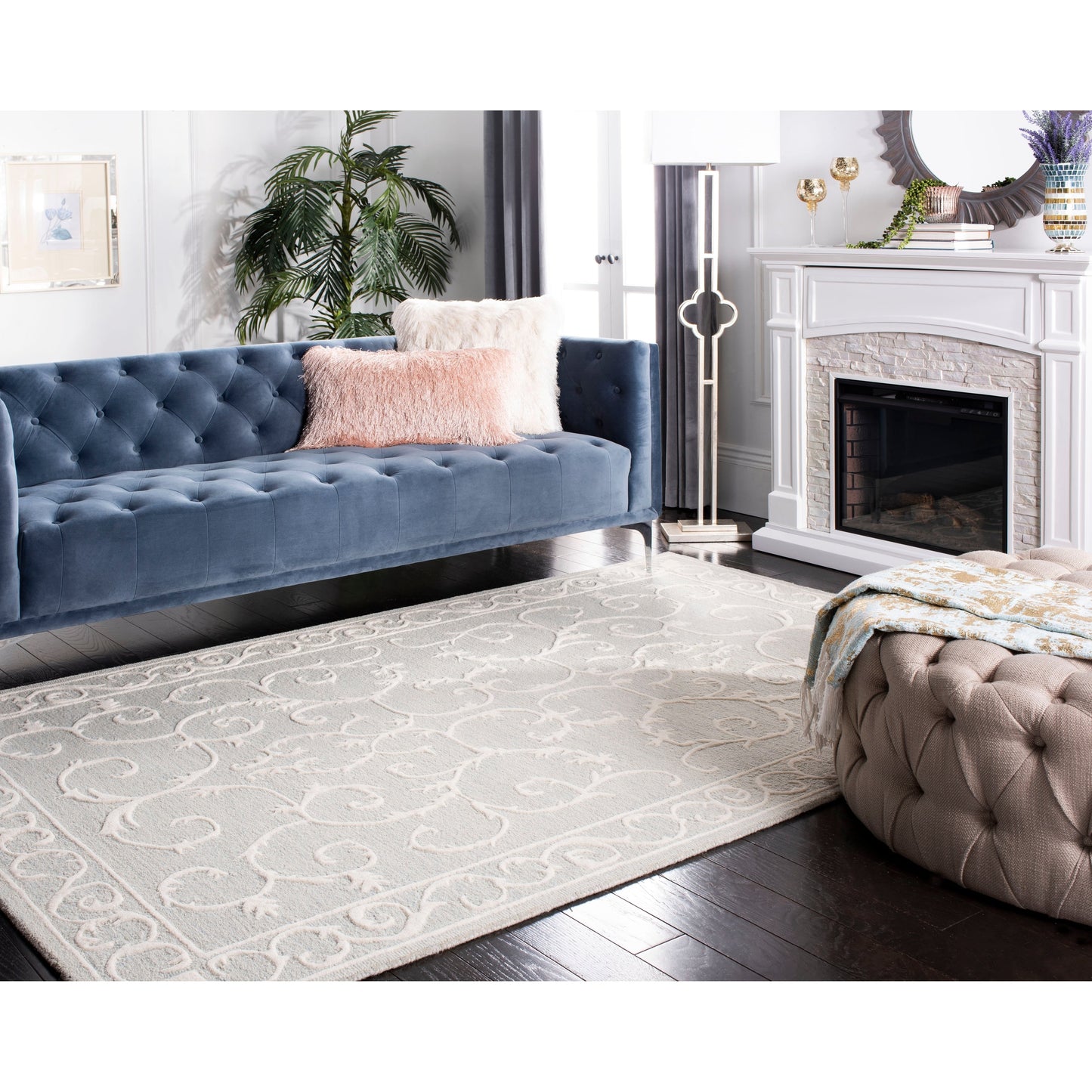 SAFAVIEH, Handmade Marietje Blossom French Country Wool Area Rug