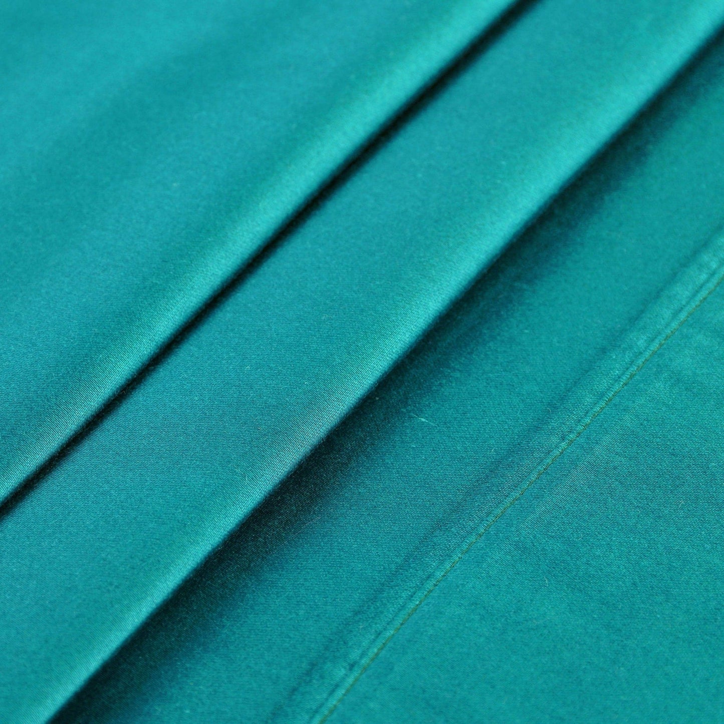 Superior Egyptian Cotton 400 Thread Count Solid Deep Pocket Bed Sheet Set