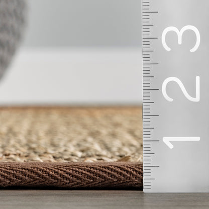 Tapis Nuloom Kiana Casual avec bordure en jonc de mer