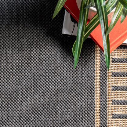 Tapis d'intérieur/extérieur classique à bordures Nuloom Leah