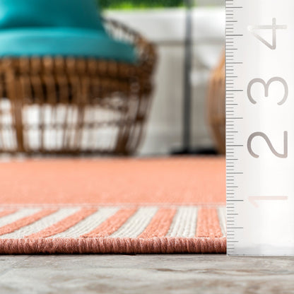 Tapis d'intérieur/extérieur classique à bordures Nuloom Leah