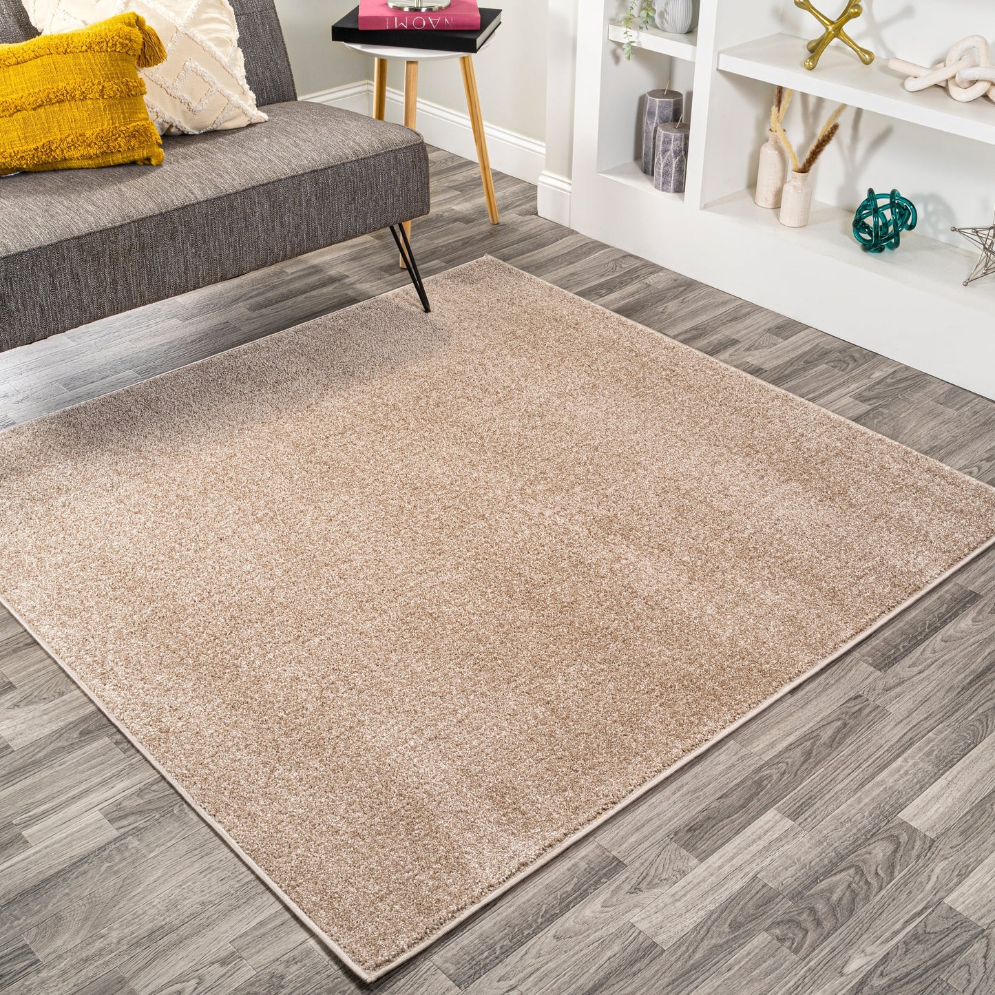 JONATHAN Y Tumbling Solid Low-Pile Area Rug