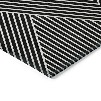 Machine Washable Indoor/ Outdoor Modern Geo Chantille Rug