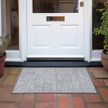 Machine Washable Indoor/ Outdoor Modern Mosaic Chantille Rug