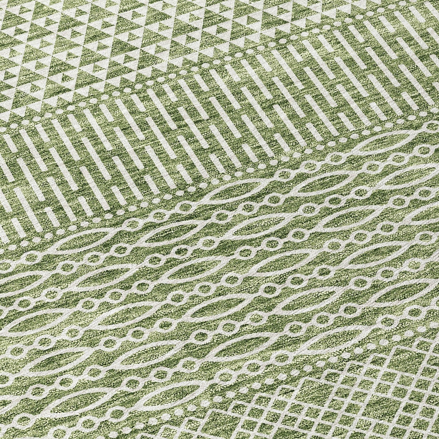 Machine Washable Indoor/ Outdoor Modern Stripes Chantille Rug