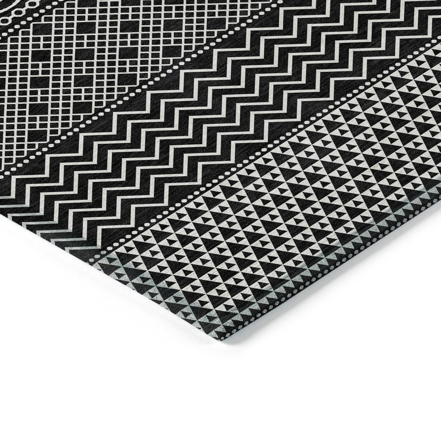 Machine Washable Indoor/ Outdoor Modern Stripes Chantille Rug