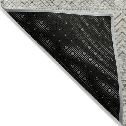 Machine Washable Indoor/ Outdoor Modern Stripes Chantille Rug